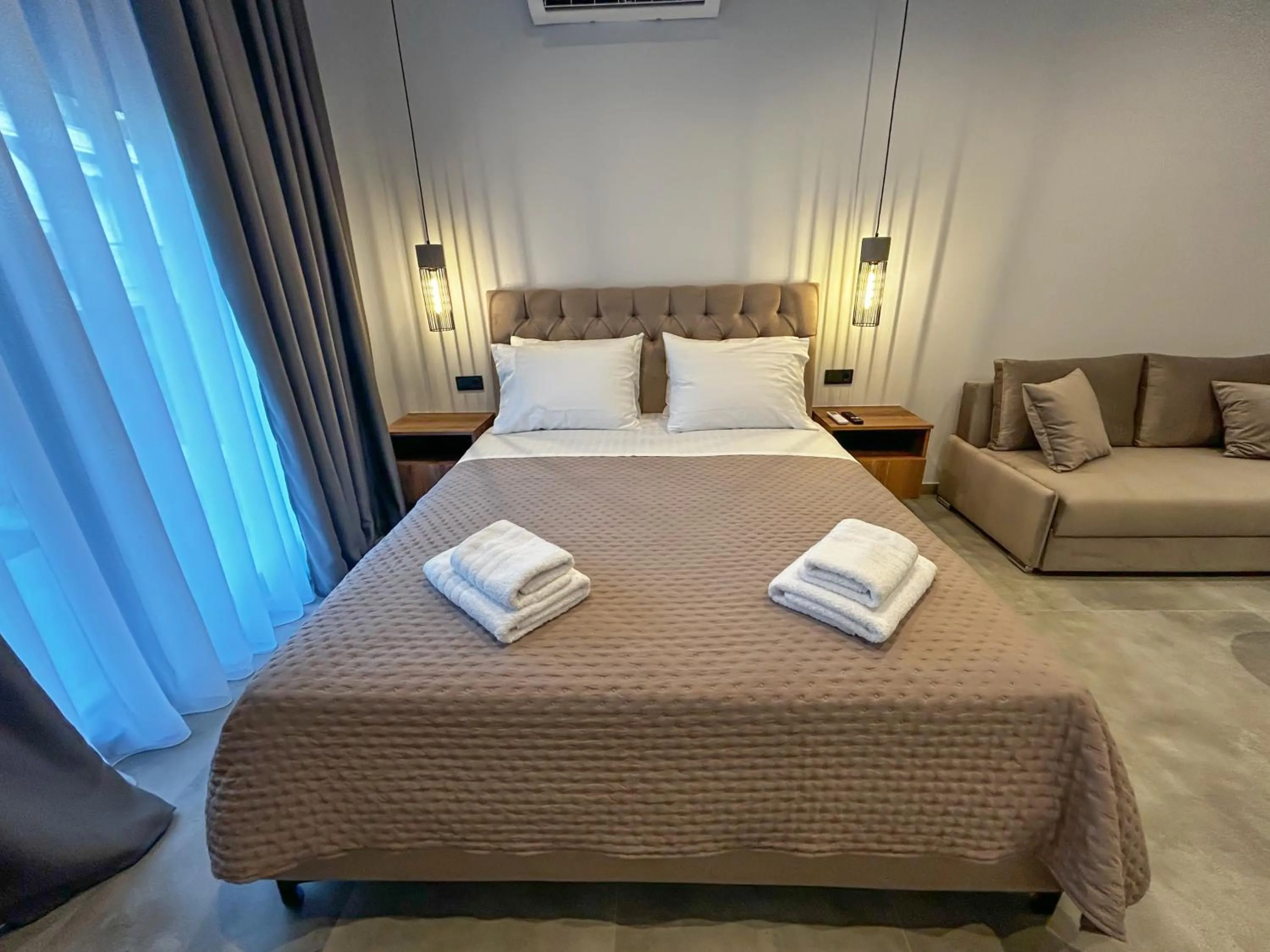 Bed in Dunes Luxury Apartments