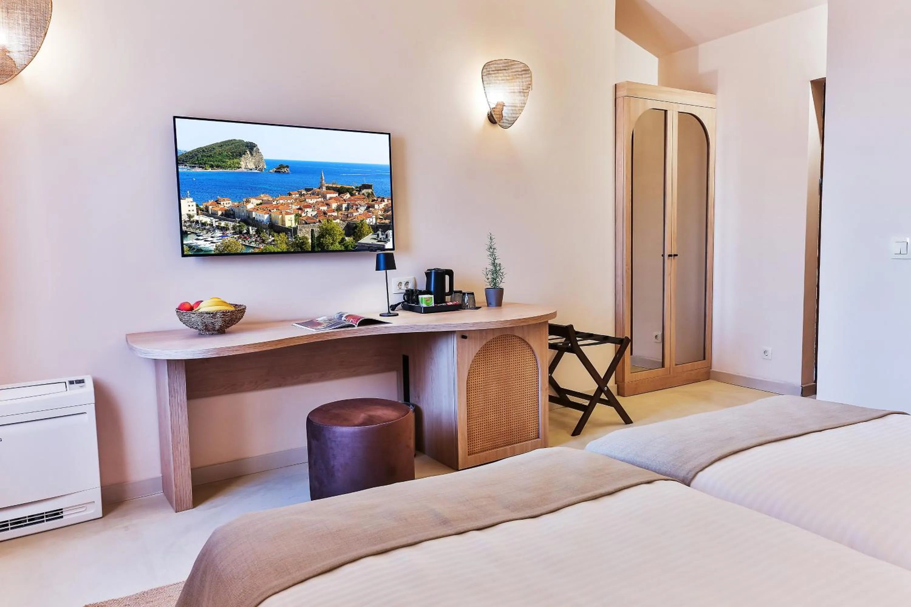 TV and multimedia, Bed in Boutique hotel Ruzmarin SPA & Garden by Aycon