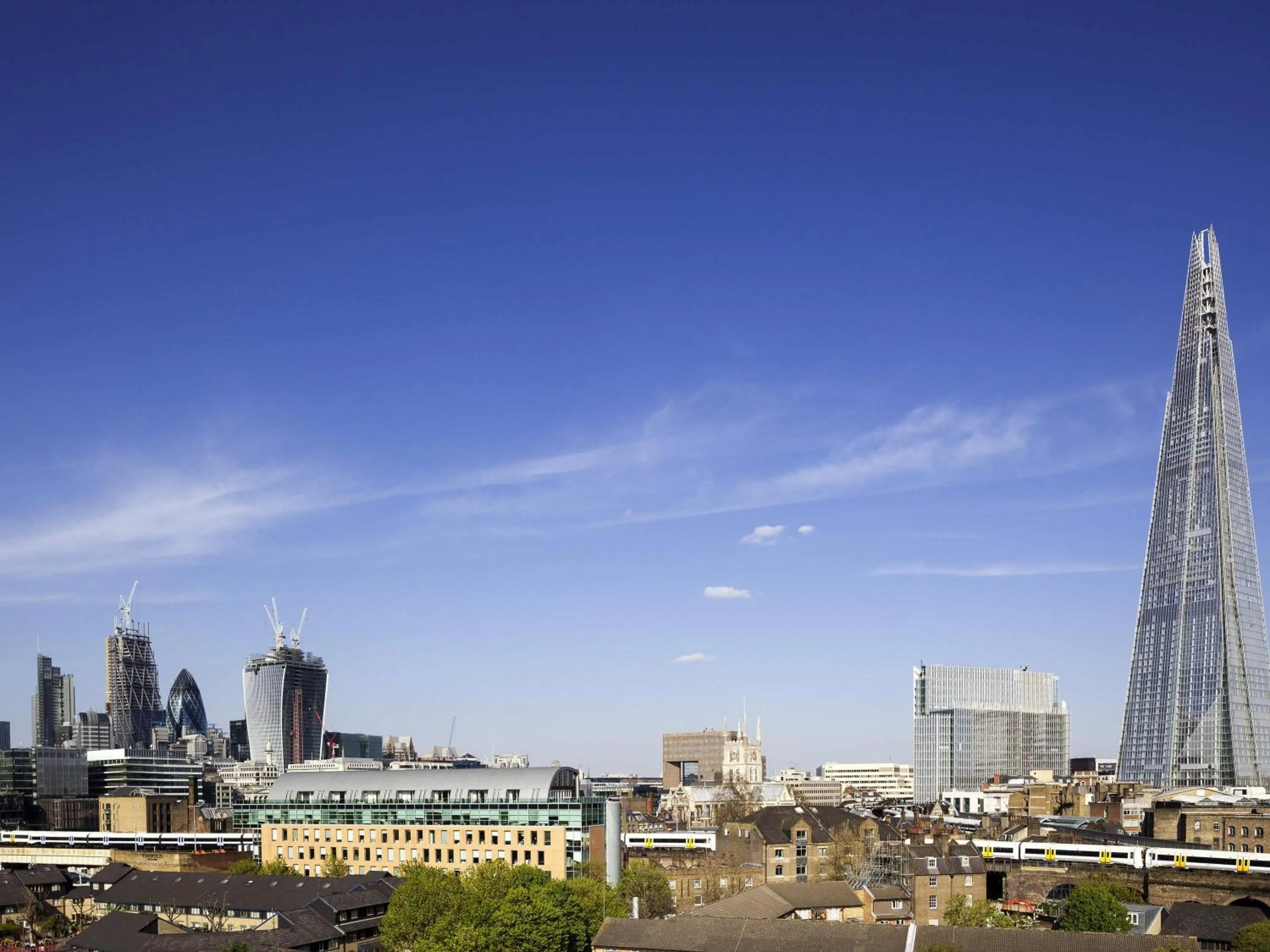 Property building in Mercure London Bloomsbury Hotel