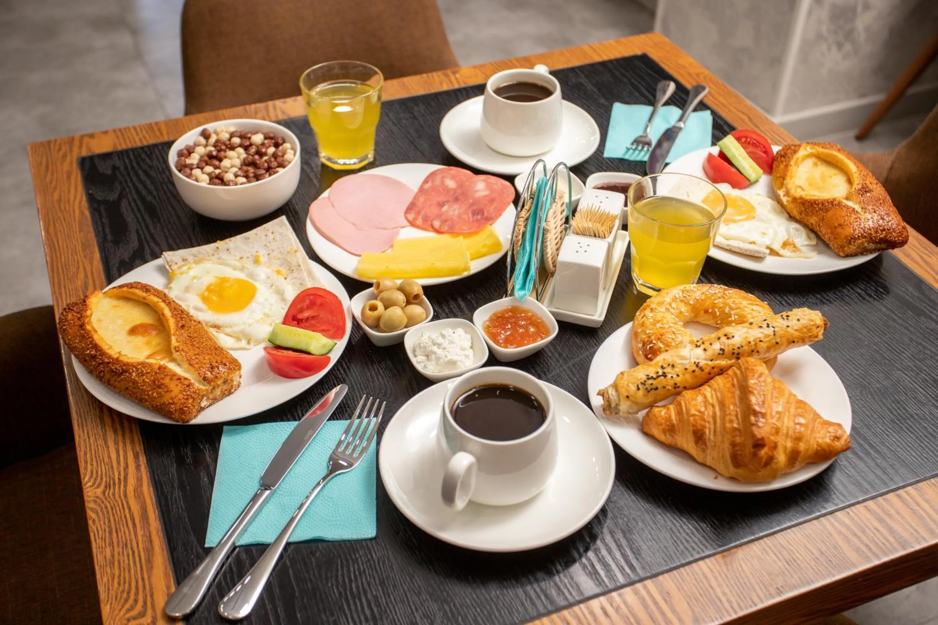 Food and drinks in Amea Baku Hotel