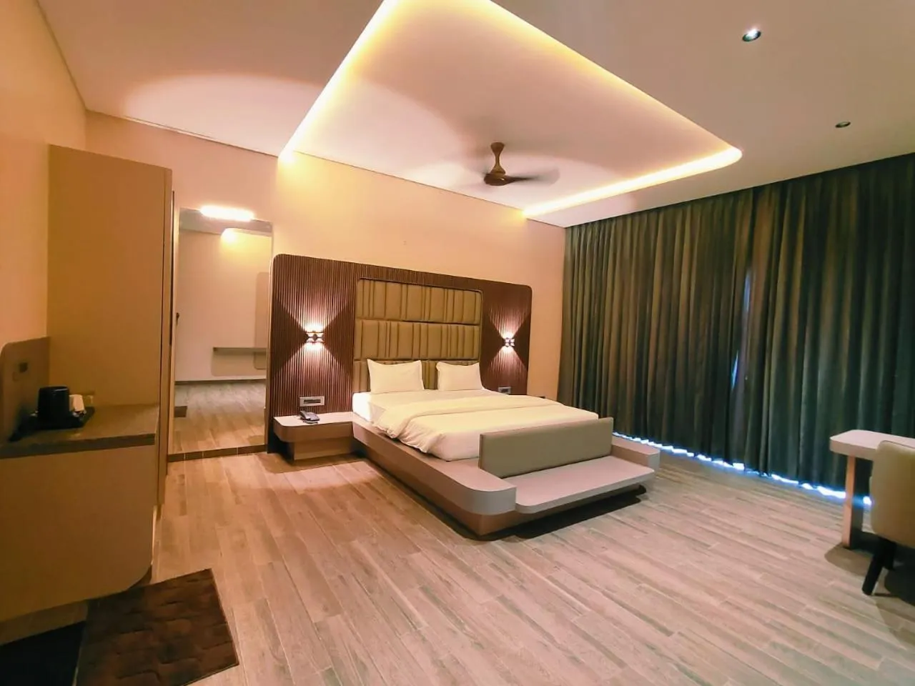 Hotel Akshay Palace Ahmednagar