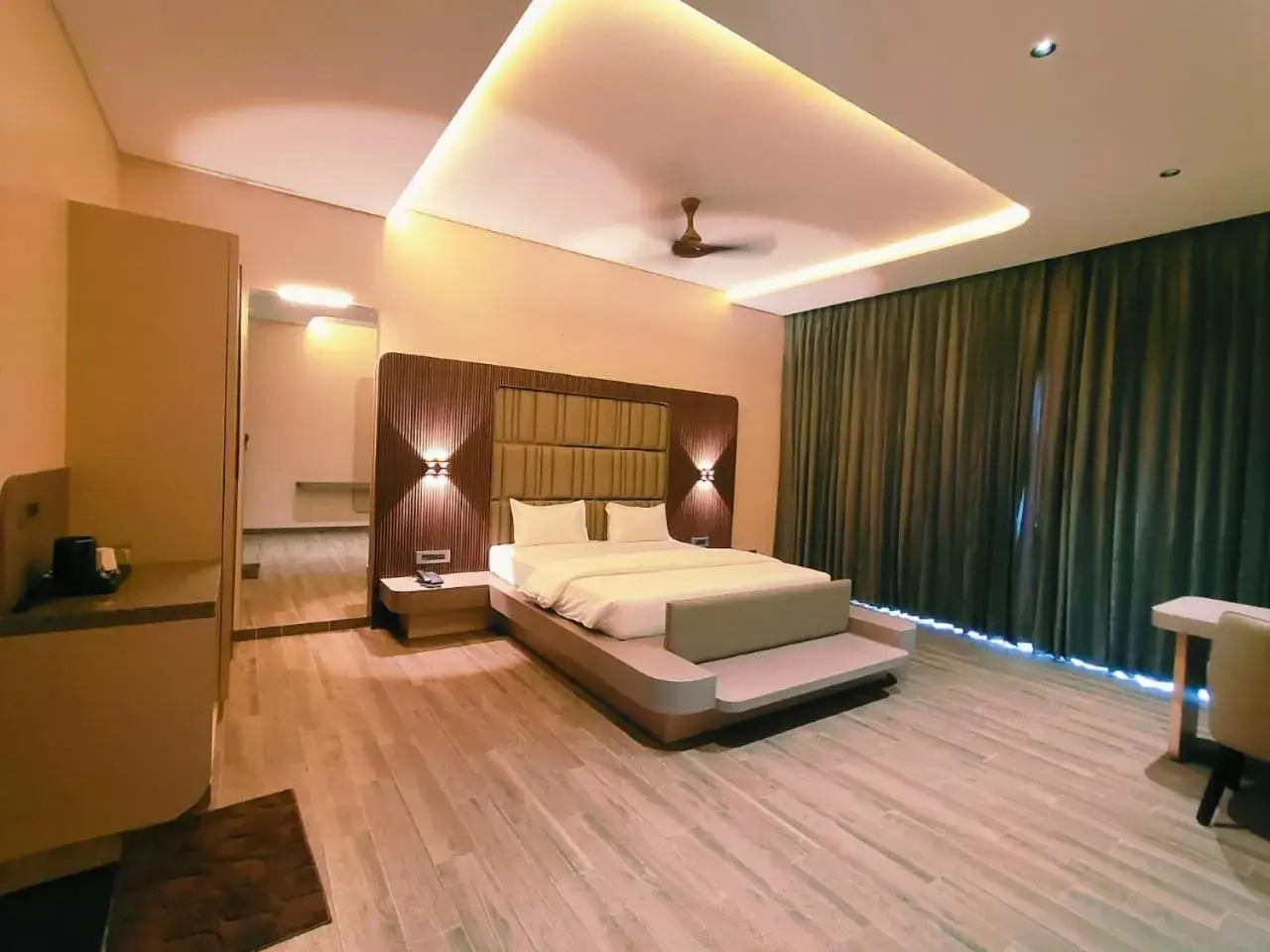 Suite in Hotel Akshay Palace Ahmednagar Suite in Hotel Akshay Palace Ahmednagar