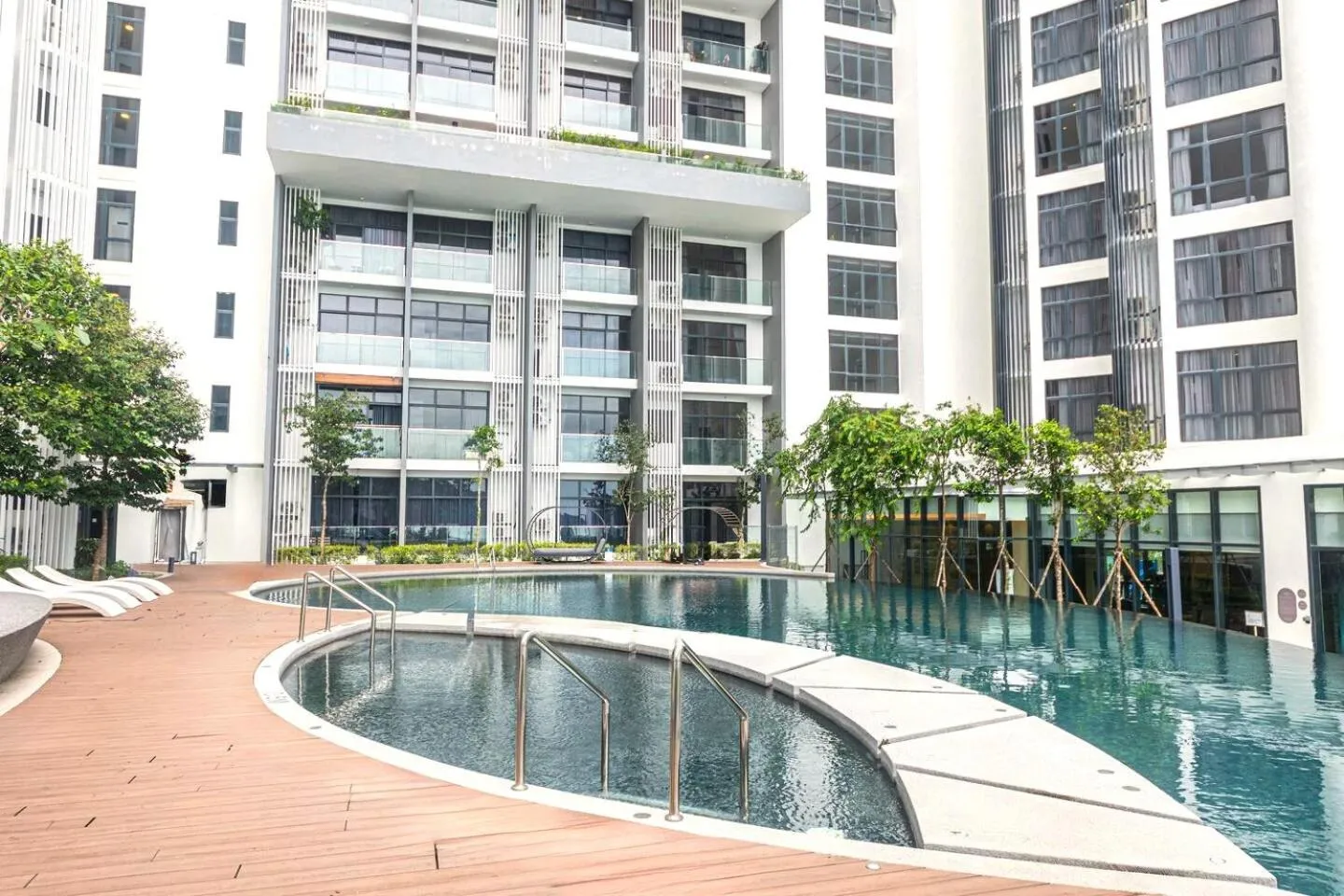 Swimming pool in The Shore Kota Kinabalu