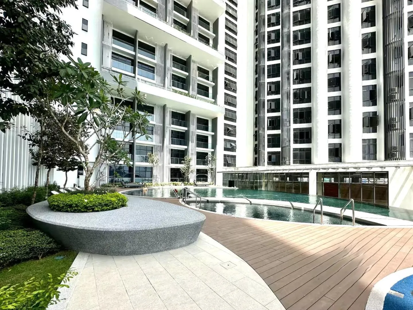 Swimming pool in The Shore Kota Kinabalu