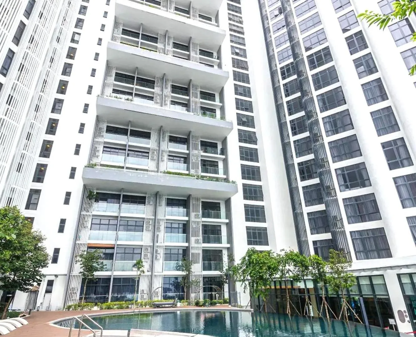 Swimming pool in The Shore Kota Kinabalu