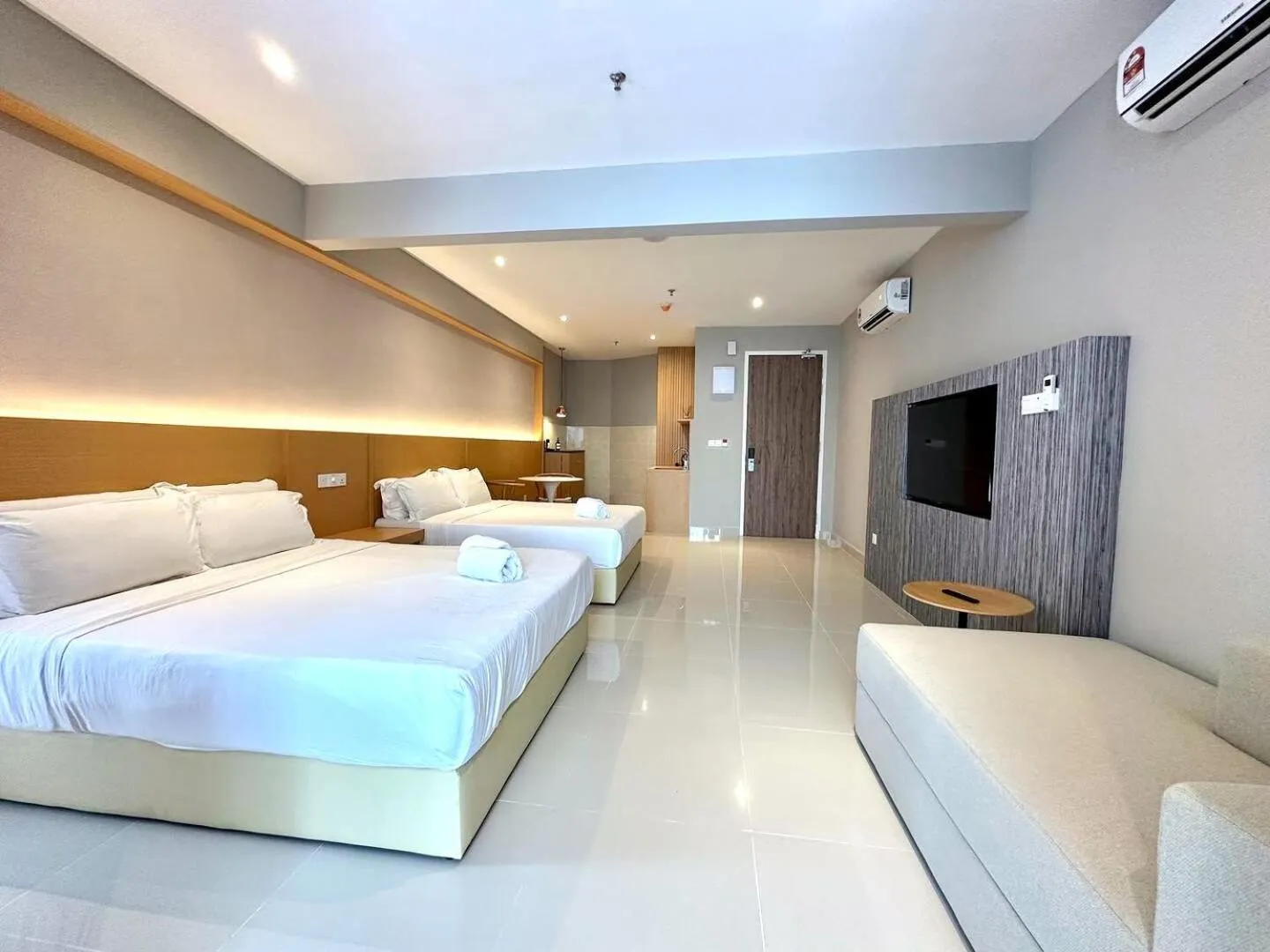 TV and multimedia, Bed in The Shore Kota Kinabalu