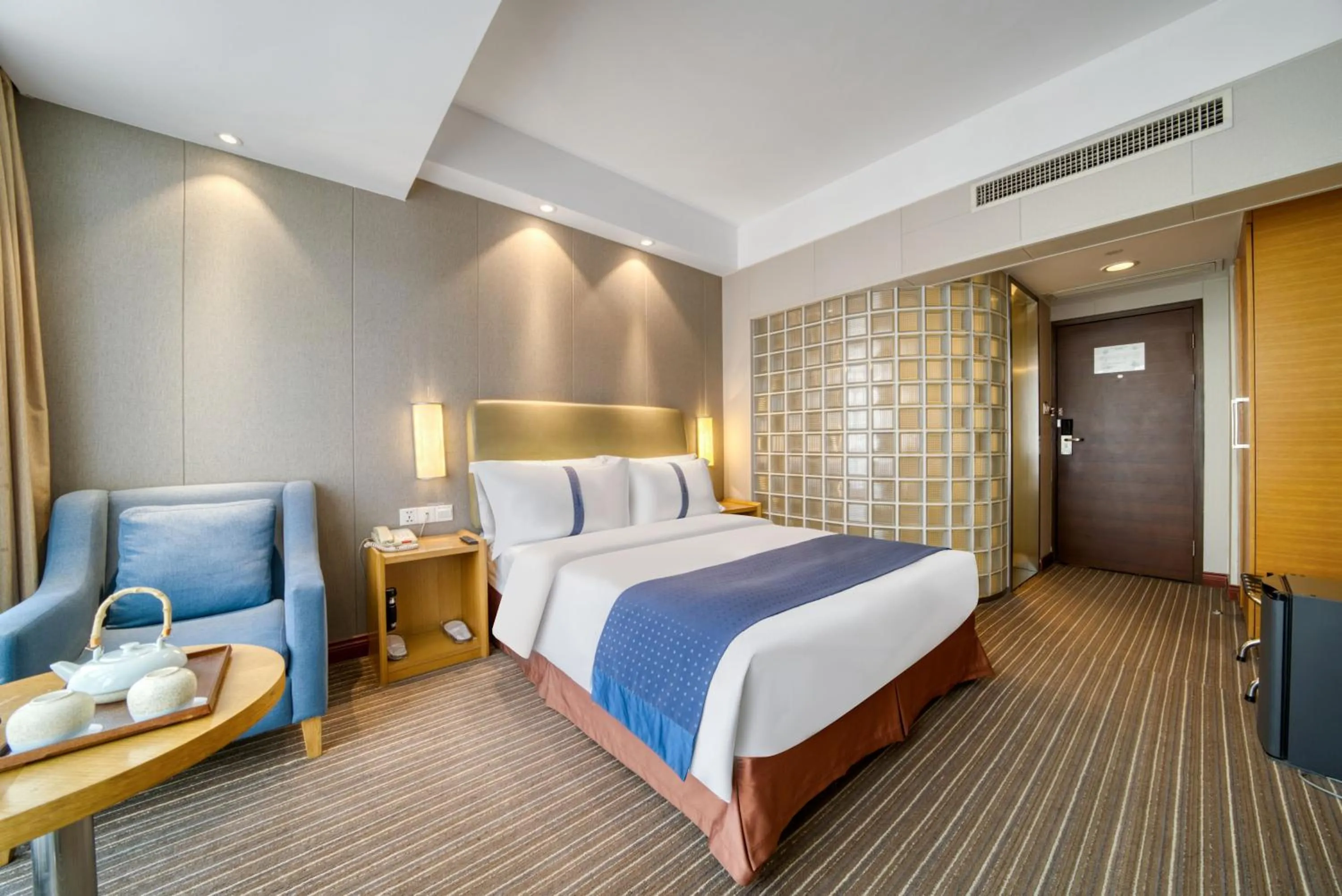 Bed in Hangzhou Haixin Hotel