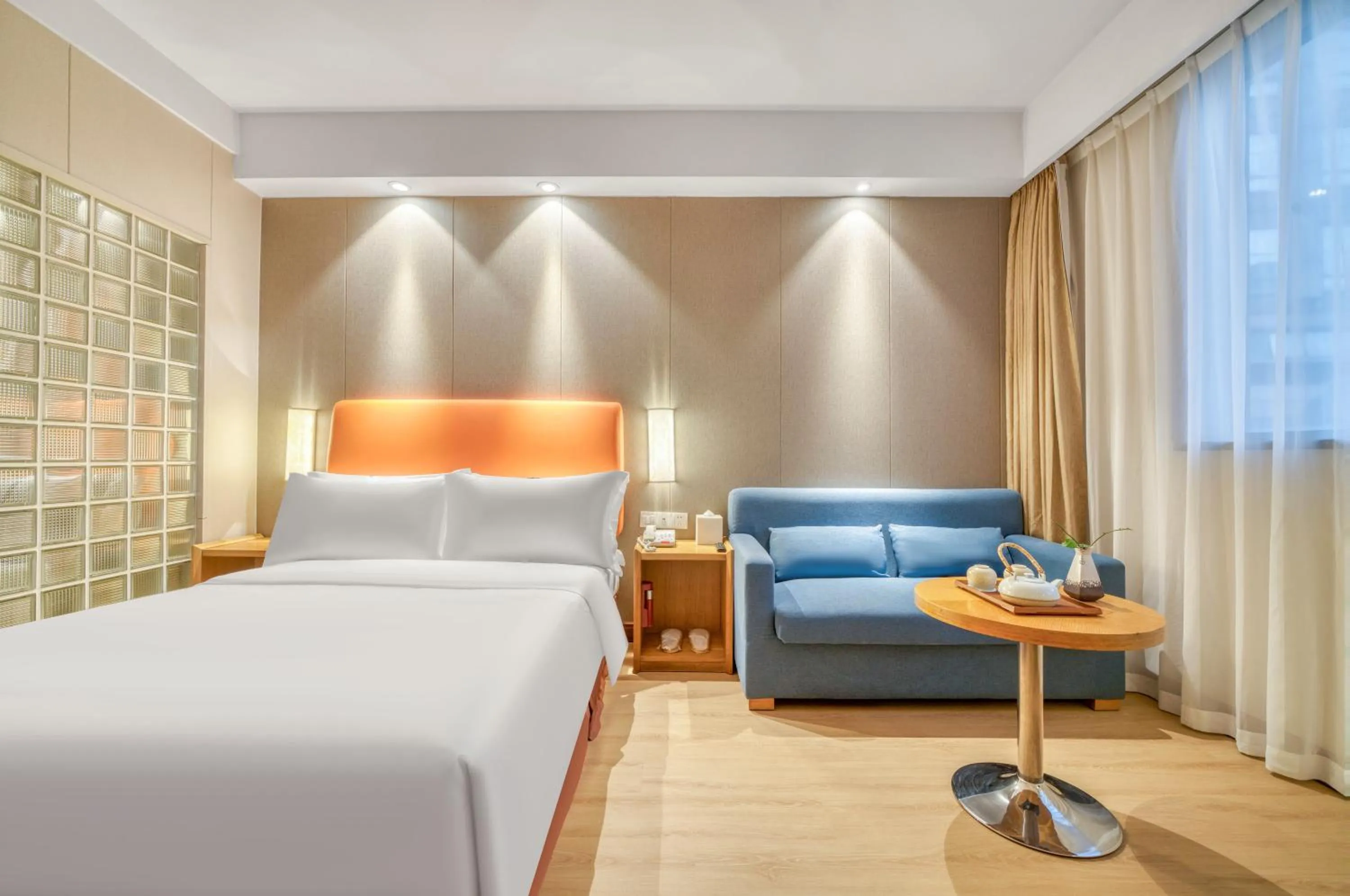 Bedroom, Bed in Hangzhou Haixin Hotel