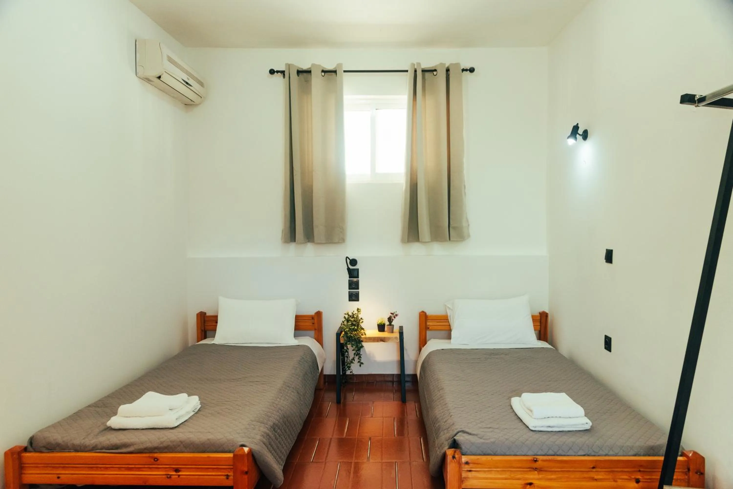 Bedroom, Bed in Calypso Resort Kavos
