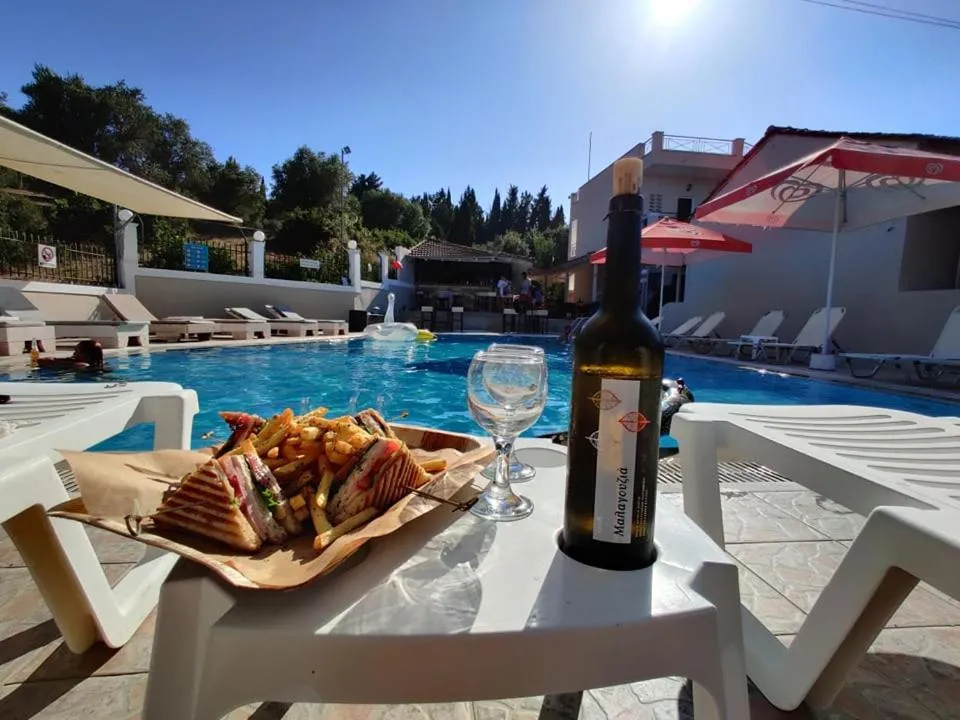 Food and drinks in Calypso Resort Kavos