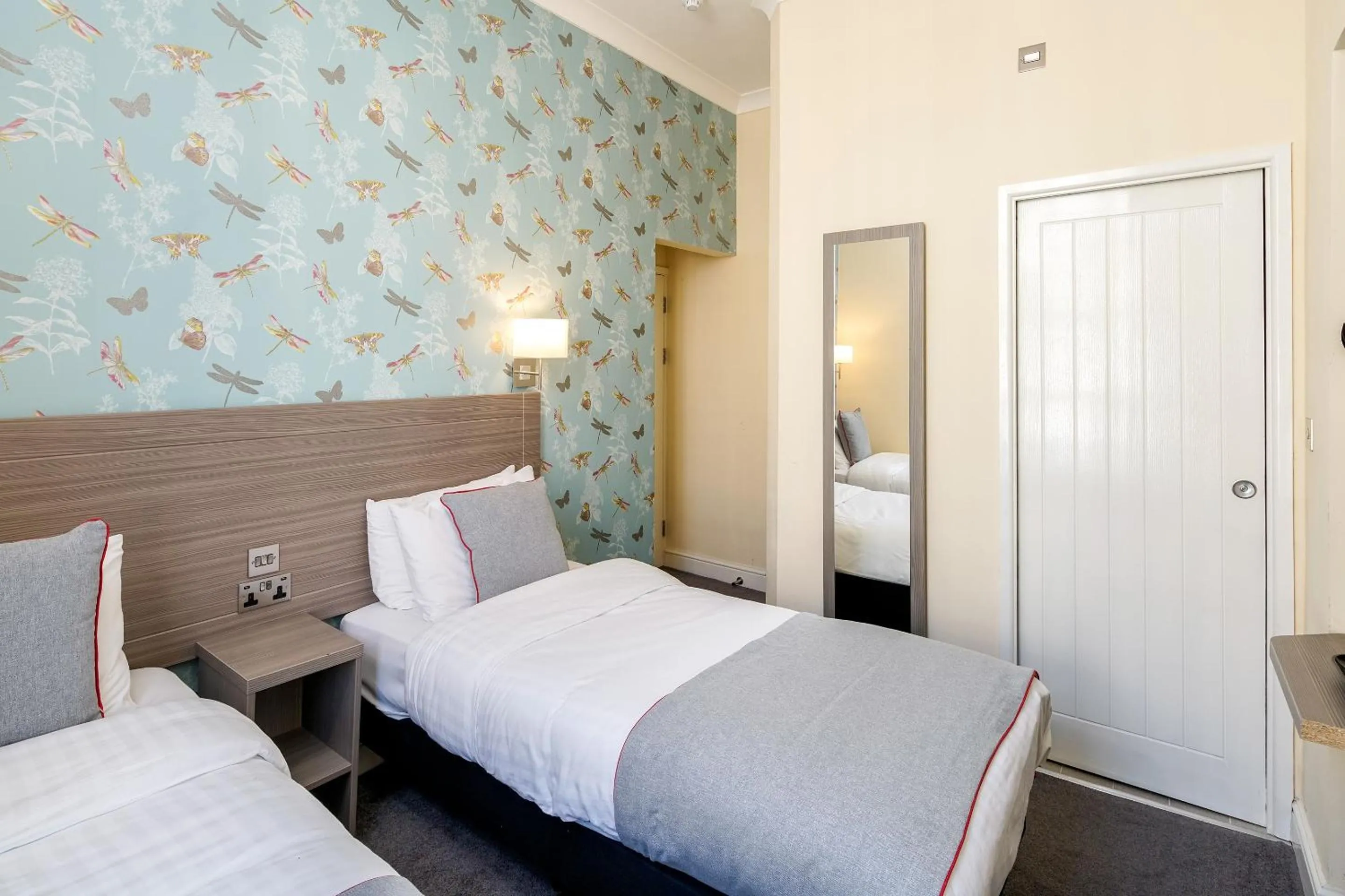 Bedroom, Bed in OYO Bakers Hotel London Victoria