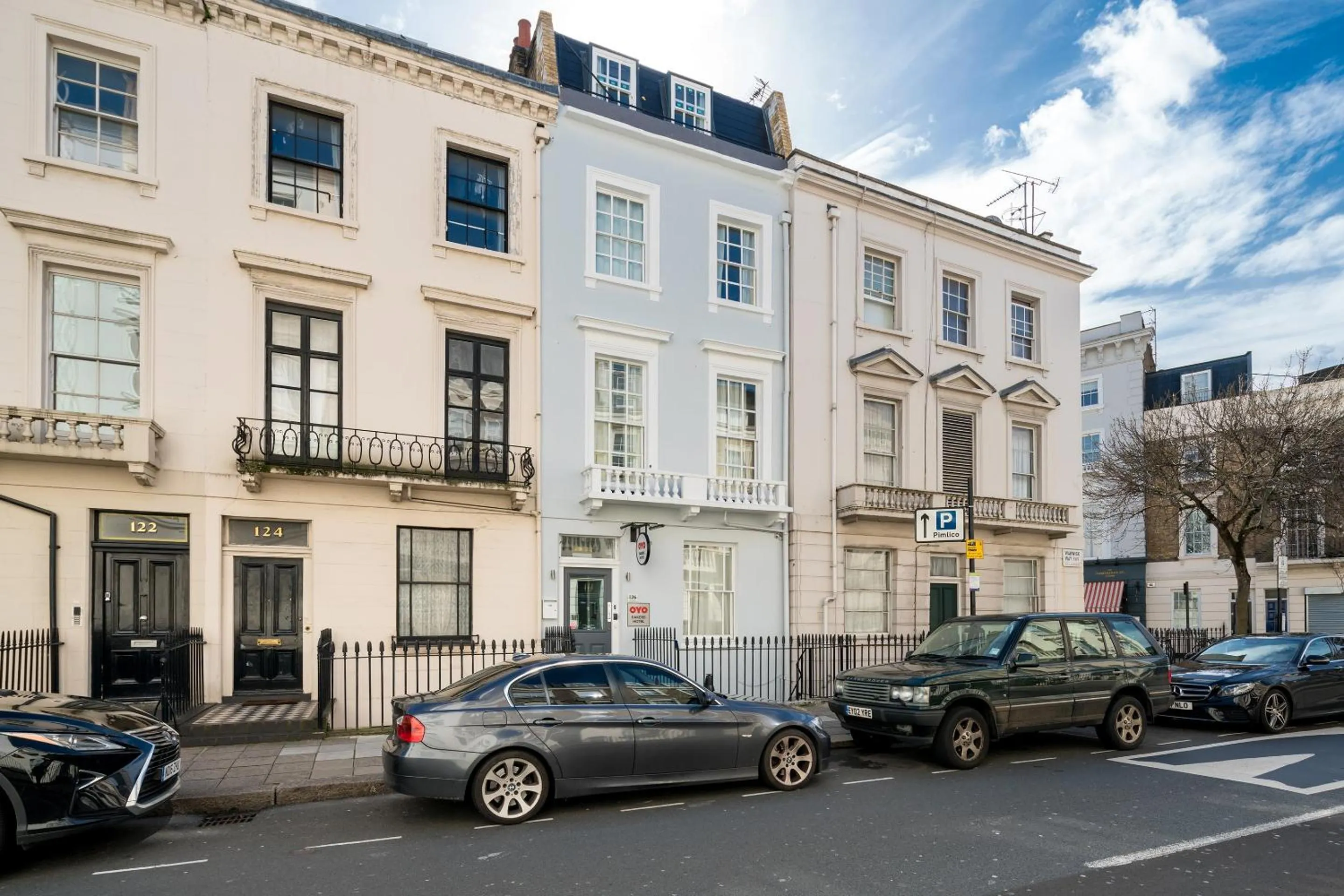 Facade/entrance in OYO Bakers Hotel London Victoria