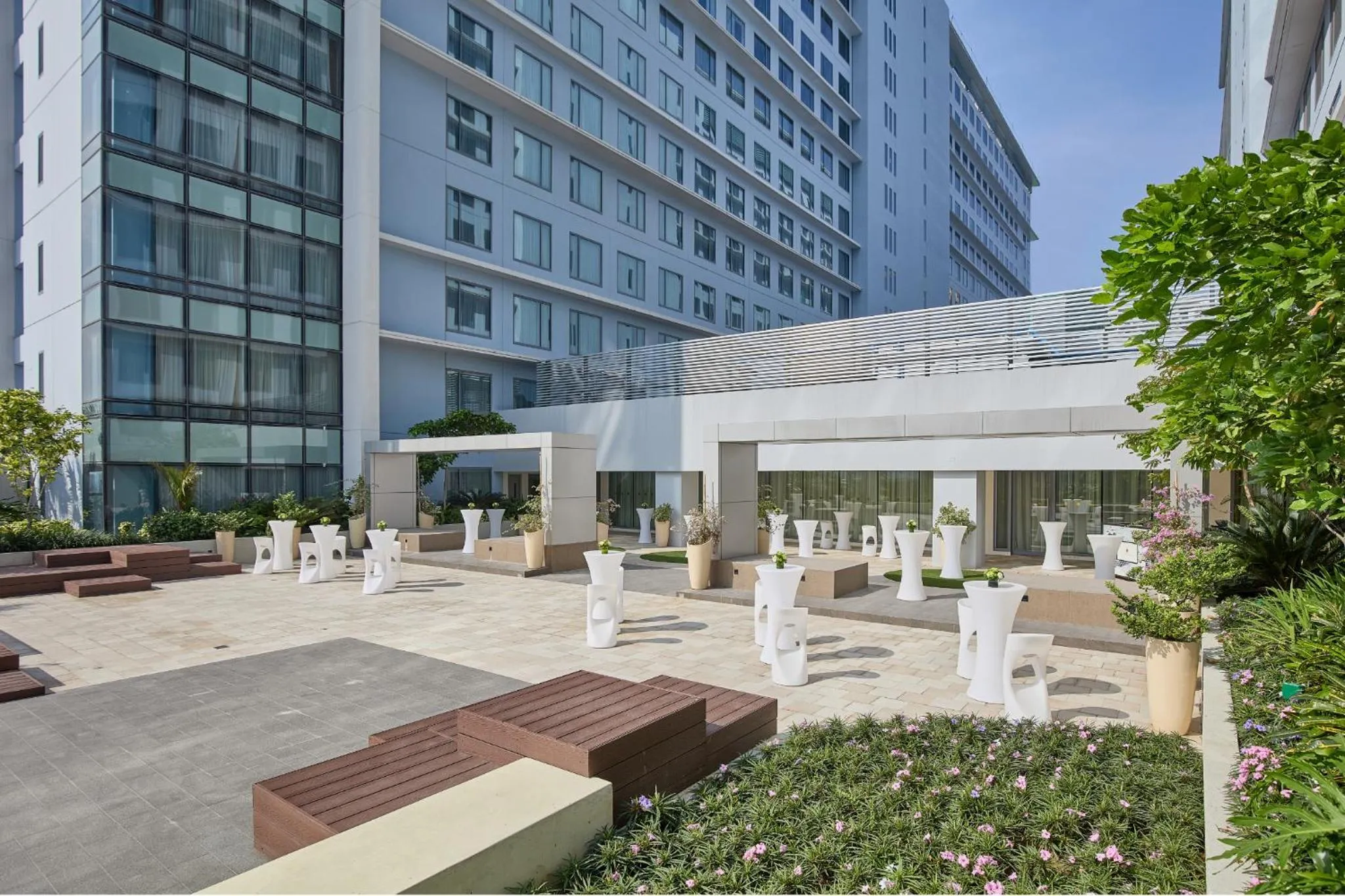 Property building in Grand Westside Manila Bay