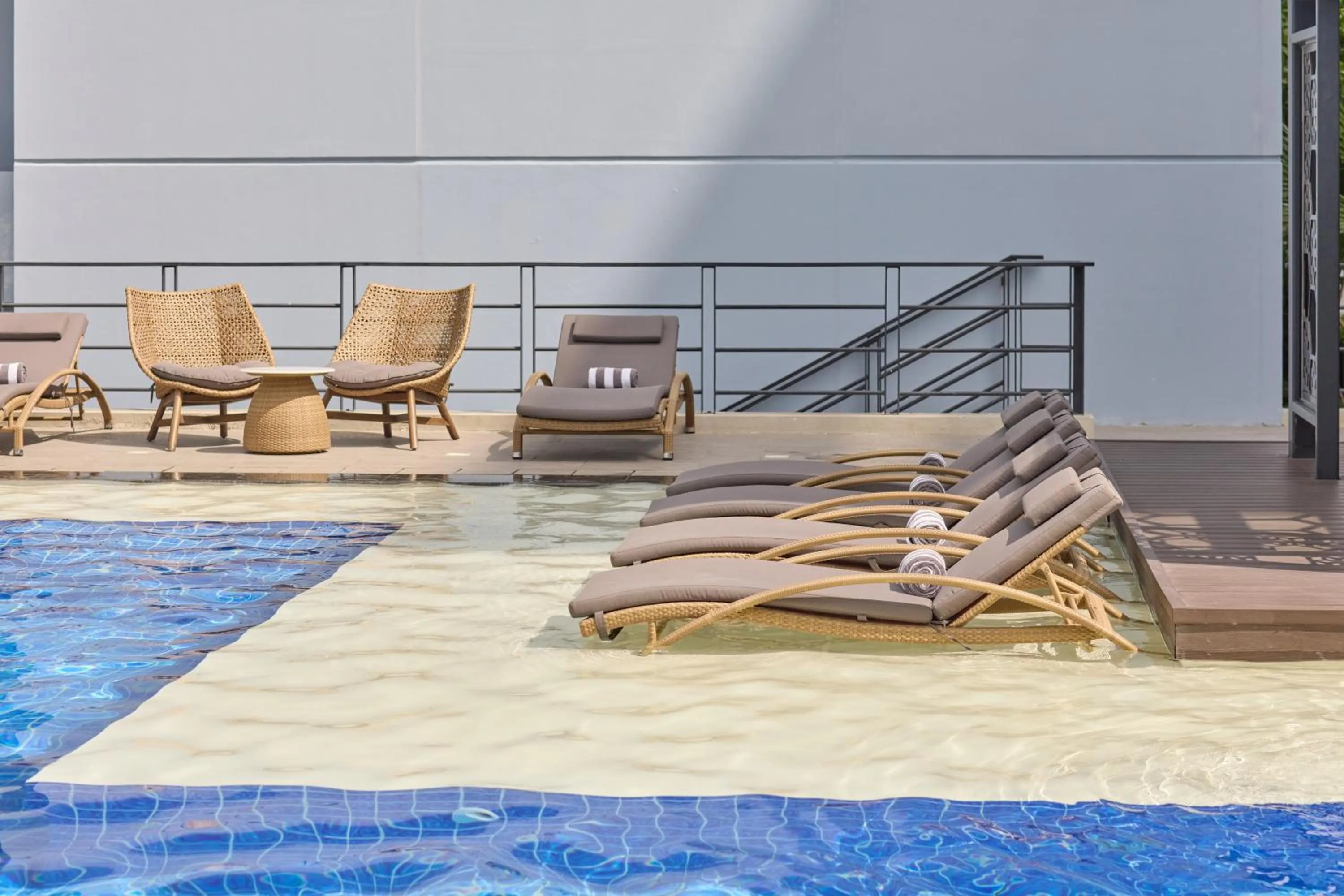 Swimming pool in Grand Westside Manila Bay