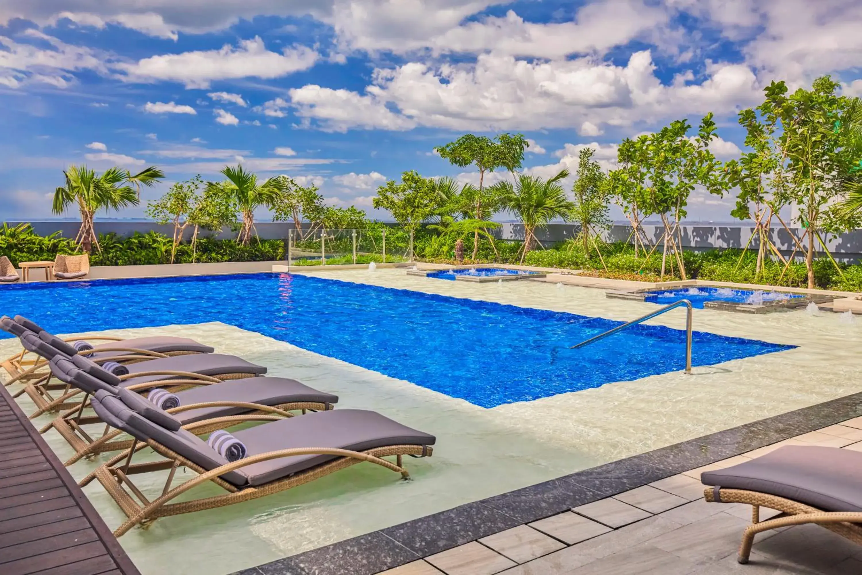 Queen Room - single occupancy in Grand Westside Manila Bay Queen Room - single occupancy in Grand Westside Manila Bay