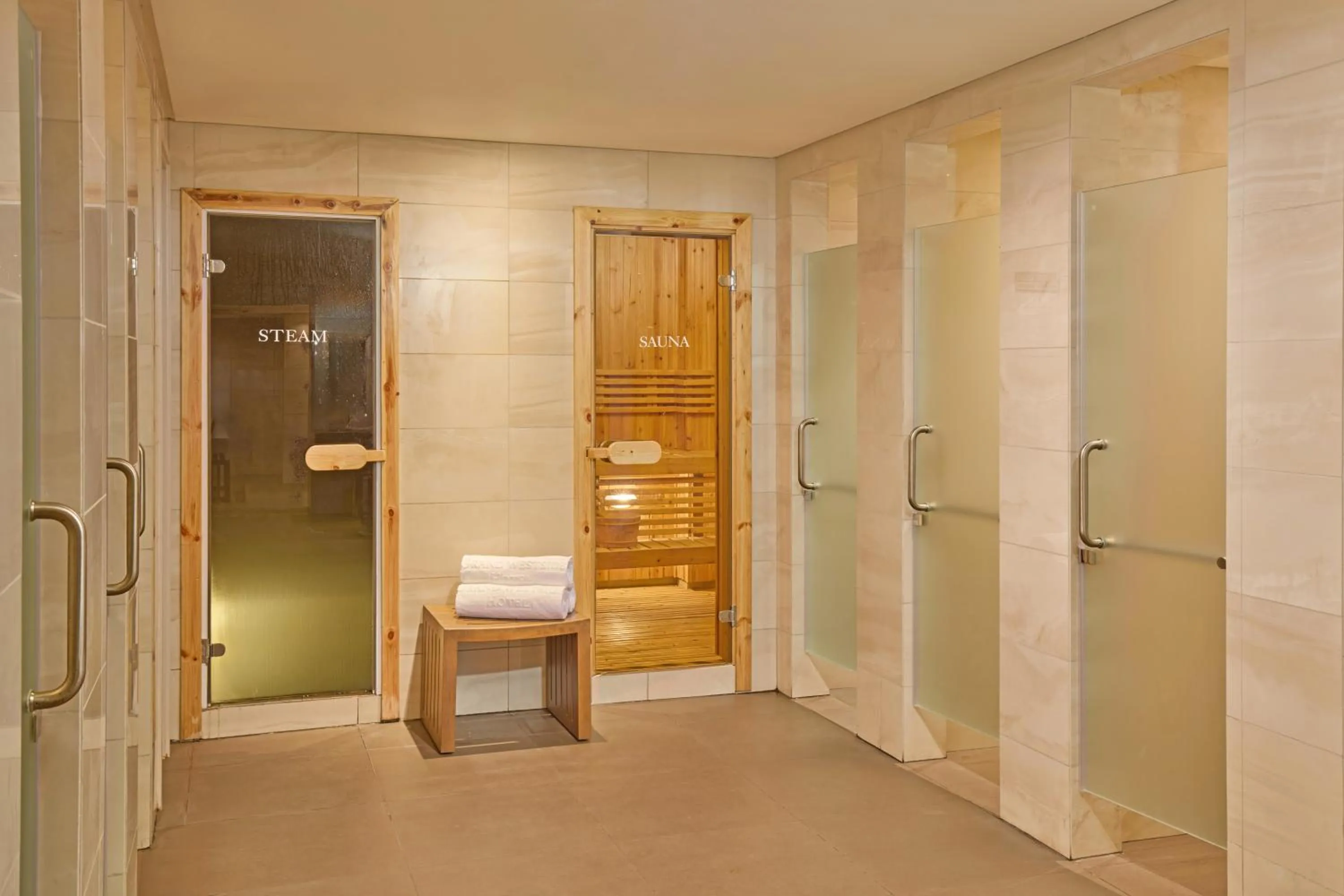 Shower in Grand Westside Manila Bay