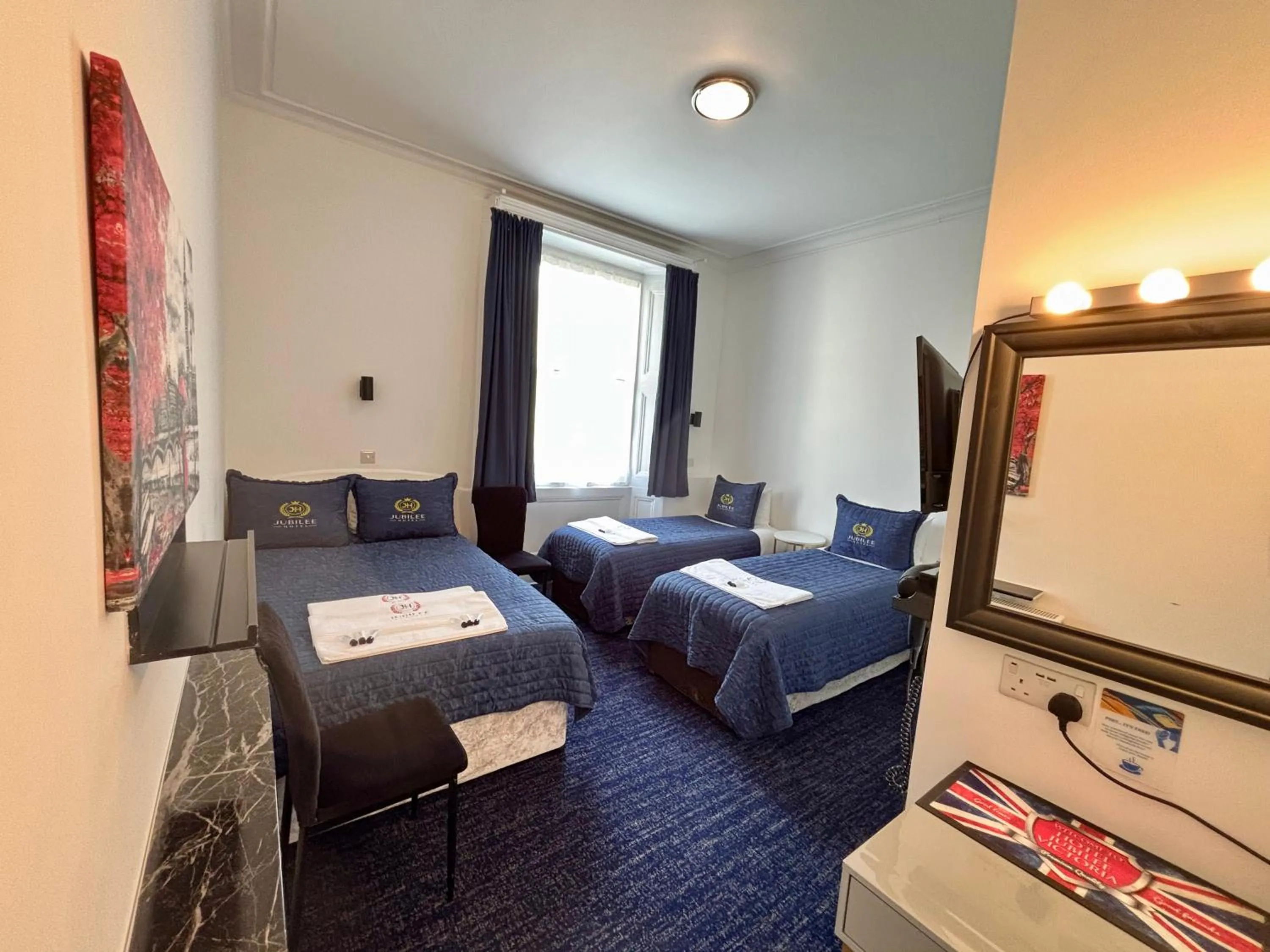 Bed in Jubilee Hotel Victoria