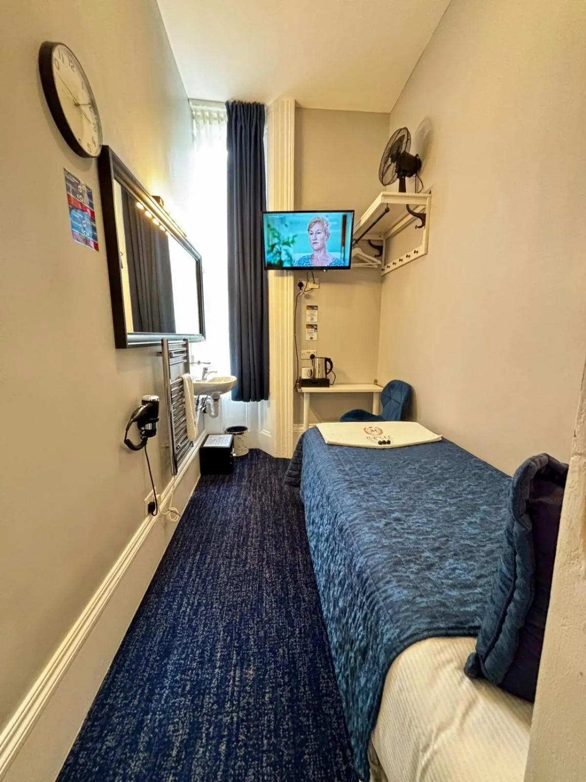 Bed in Jubilee Hotel Victoria