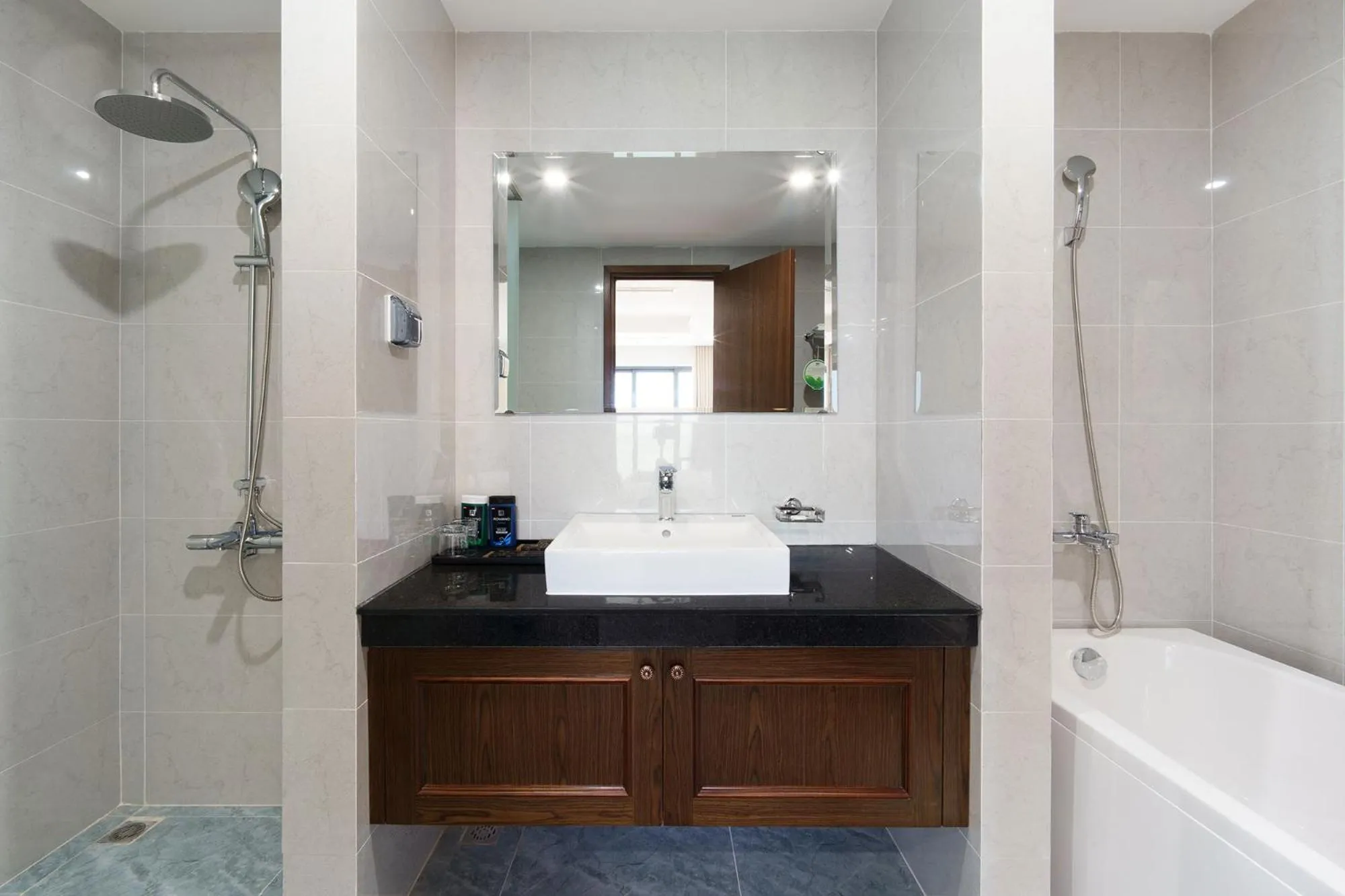 Shower in Victory Hotel Vung Tau - New Wing