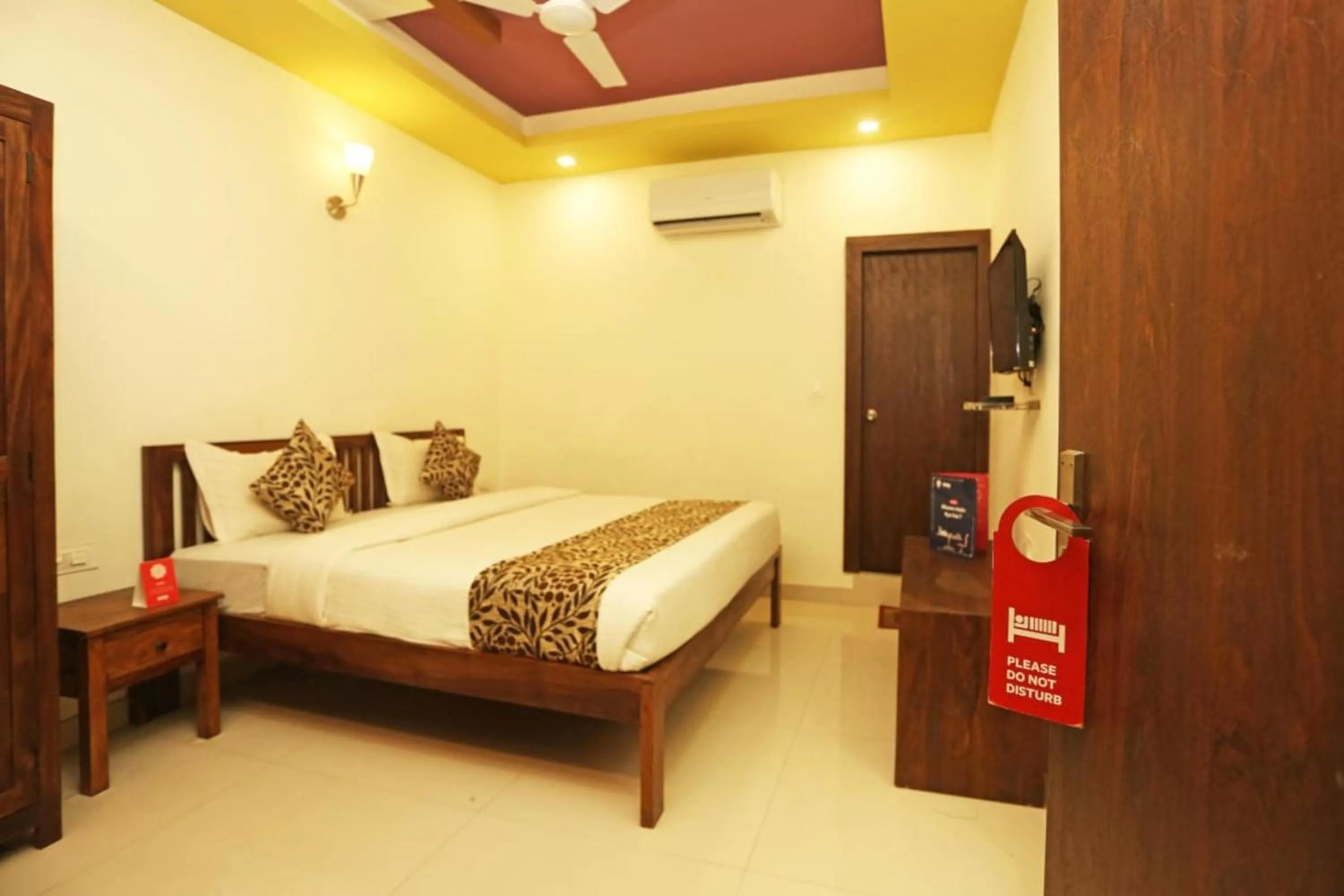 Bedroom, Bed in Hotel Global Inn
