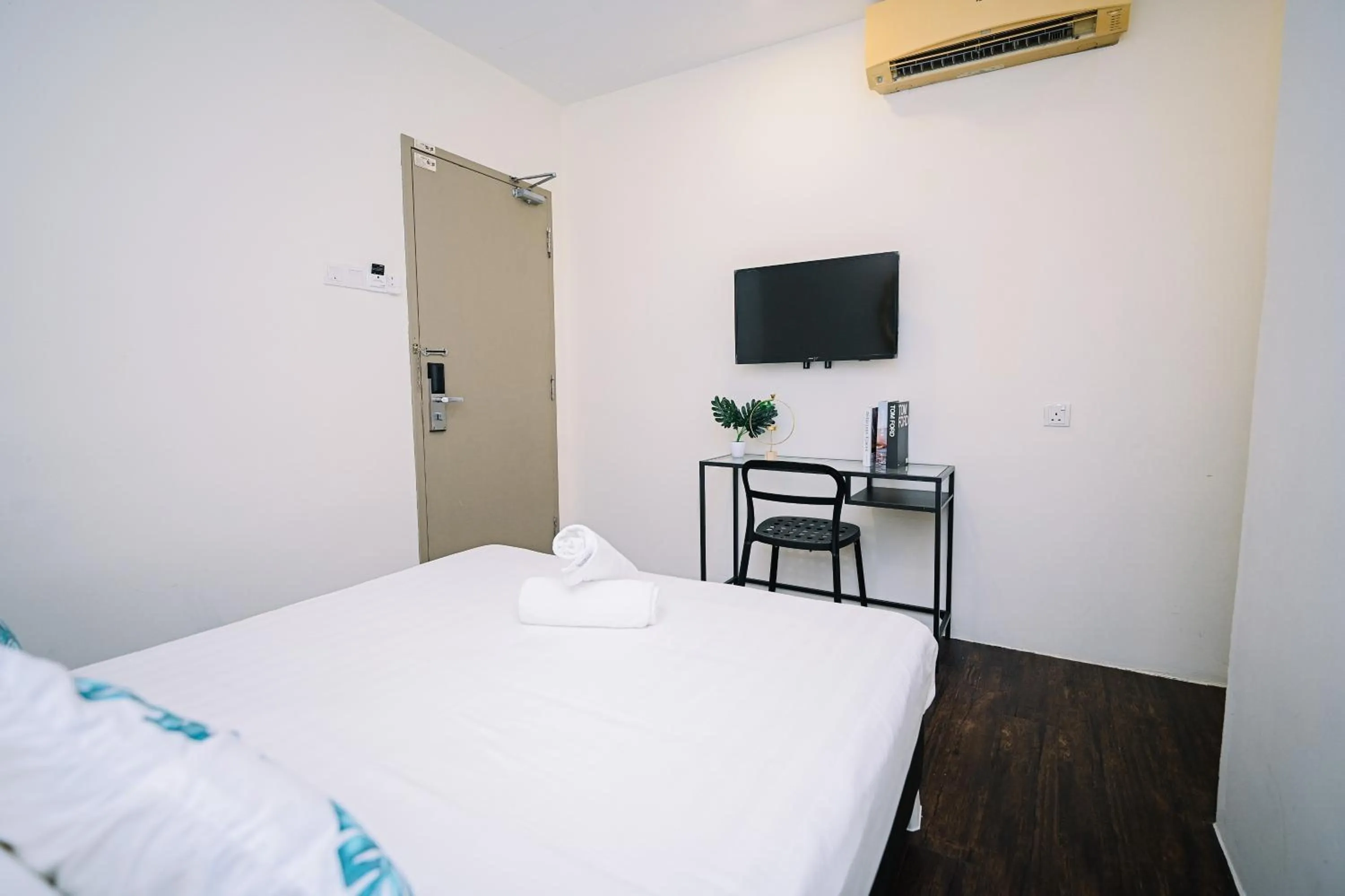 Bed in Swing & Pillows - Z Hotel Cyberjaya