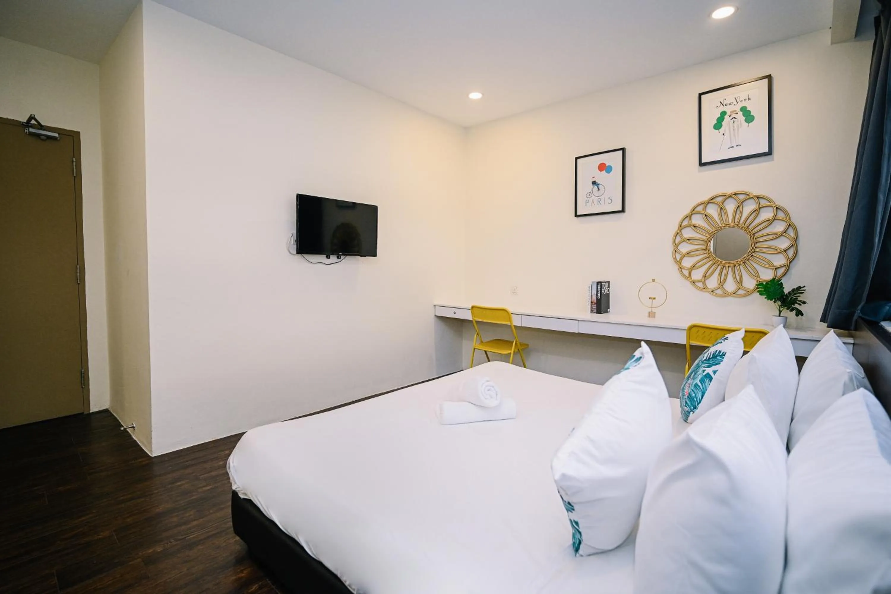 Bed in Swing & Pillows - Z Hotel Cyberjaya