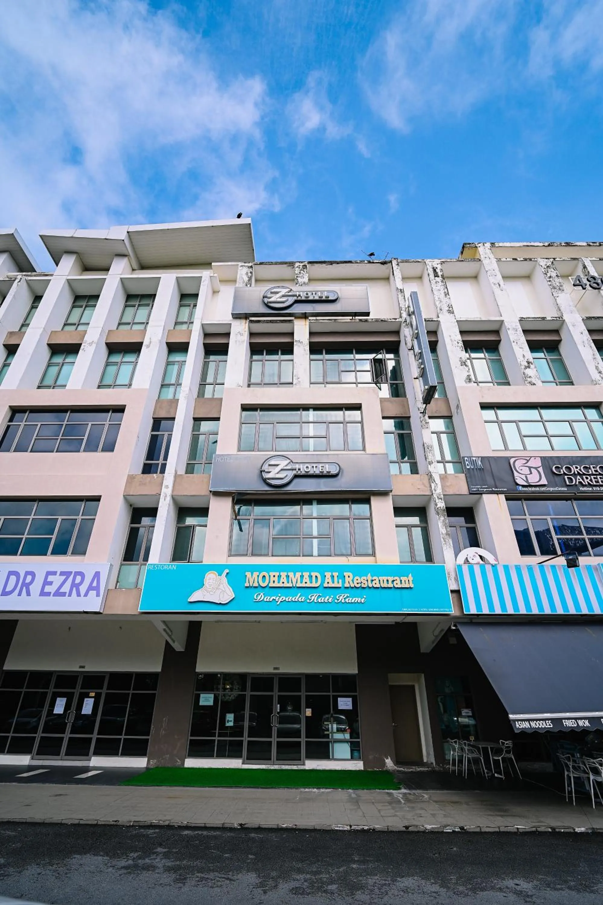 Property building in Swing & Pillows - Z Hotel Cyberjaya