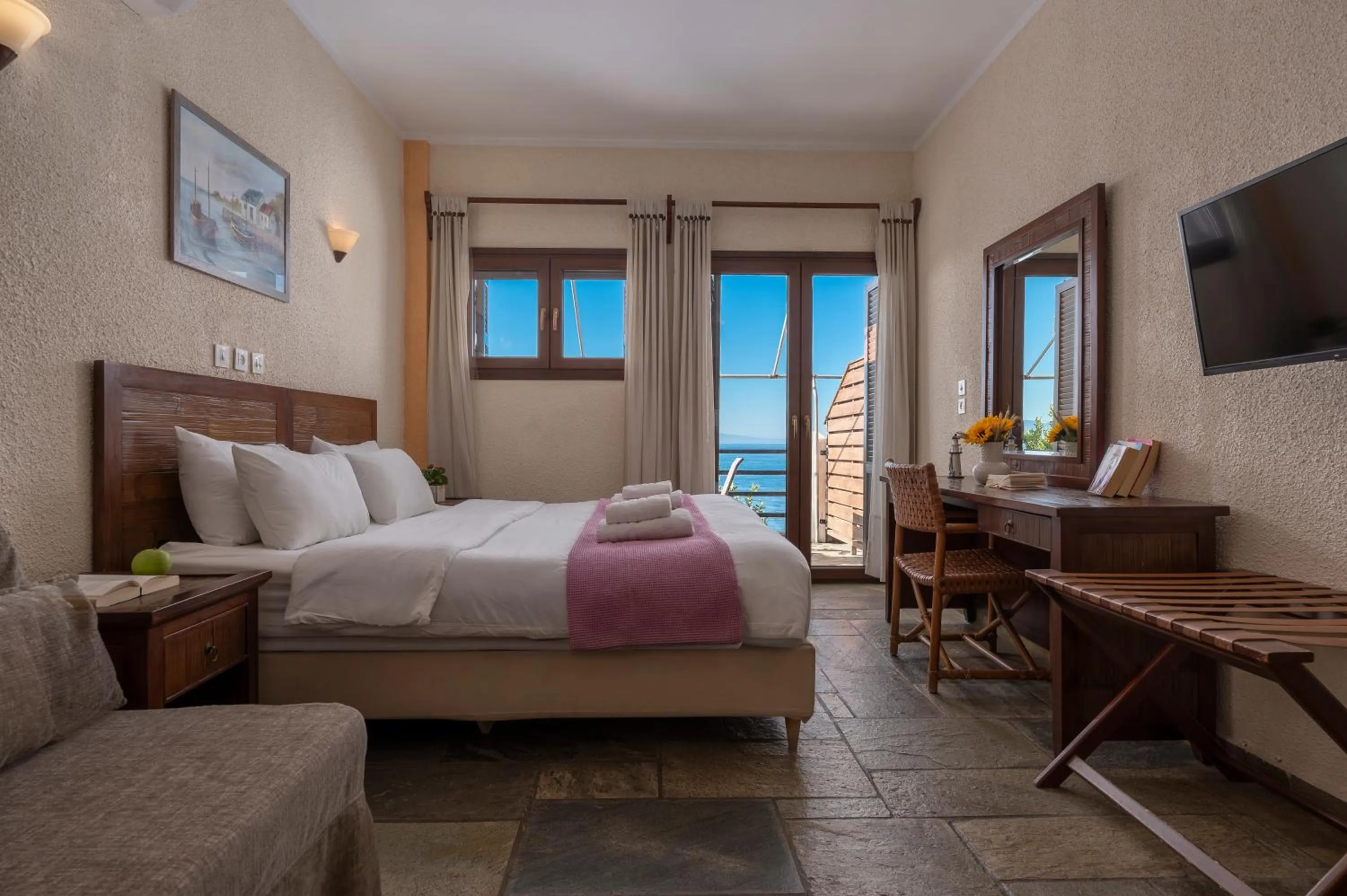 Bedroom, Bed in Agnanti Hotel Apartments