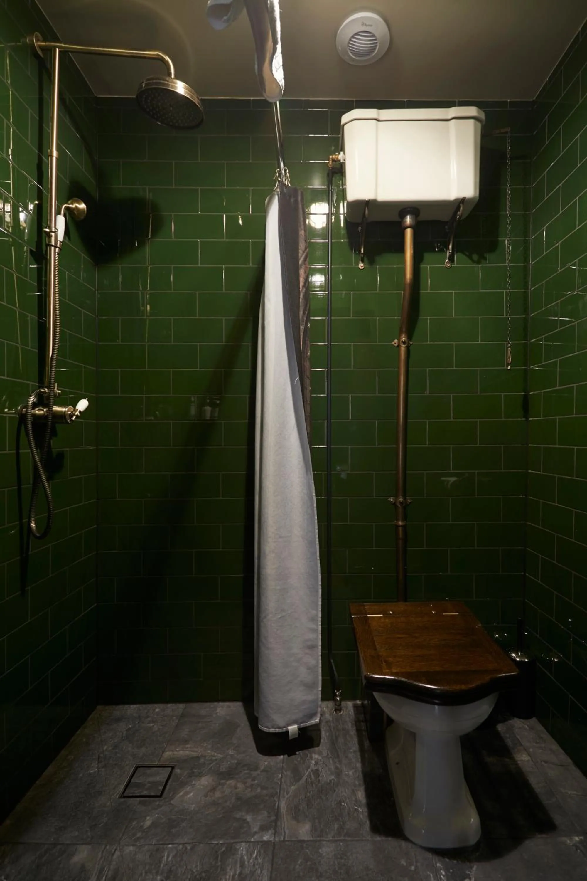 Bathroom in Georgian House Hotel