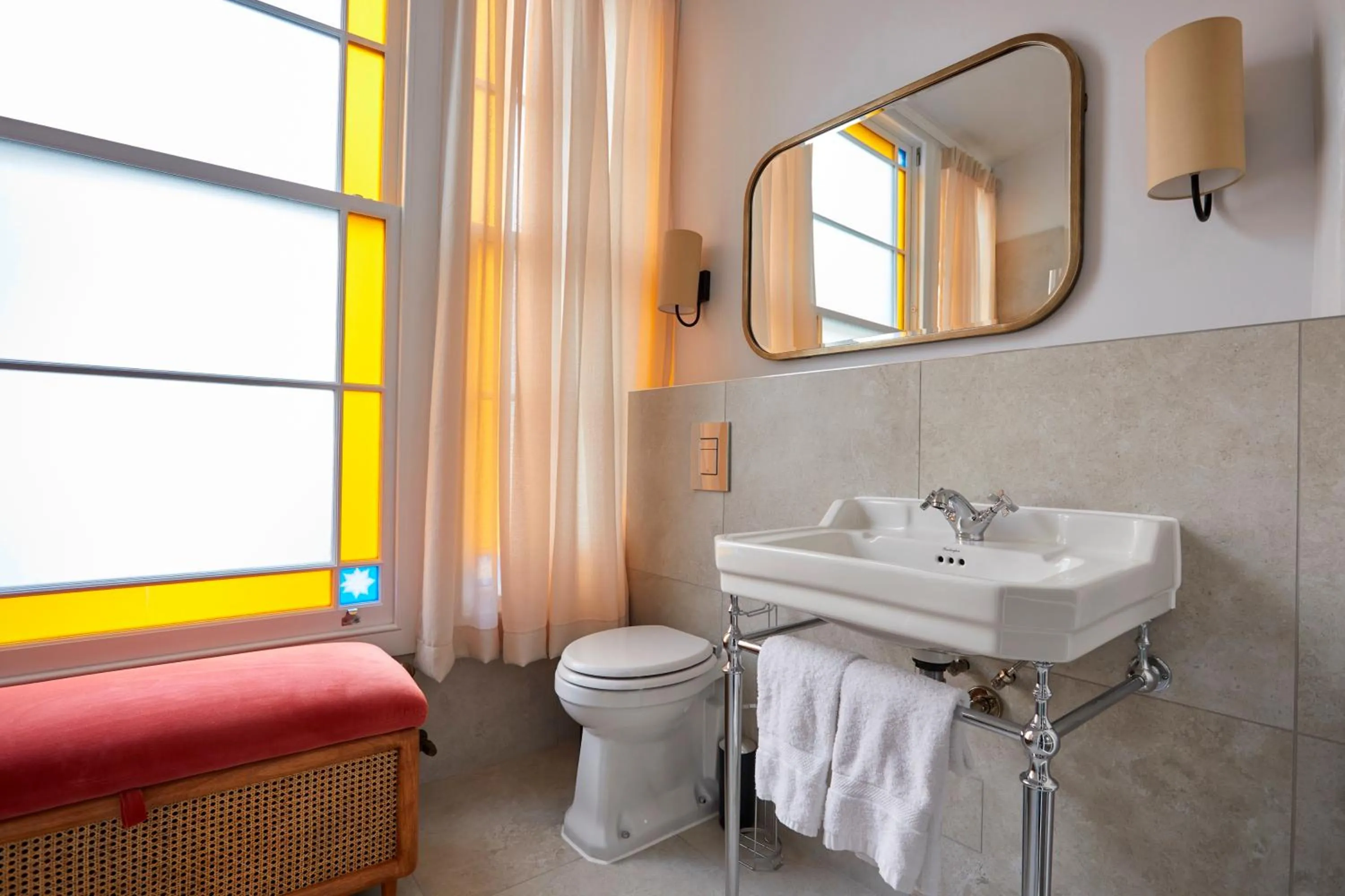 Bathroom in Georgian House Hotel