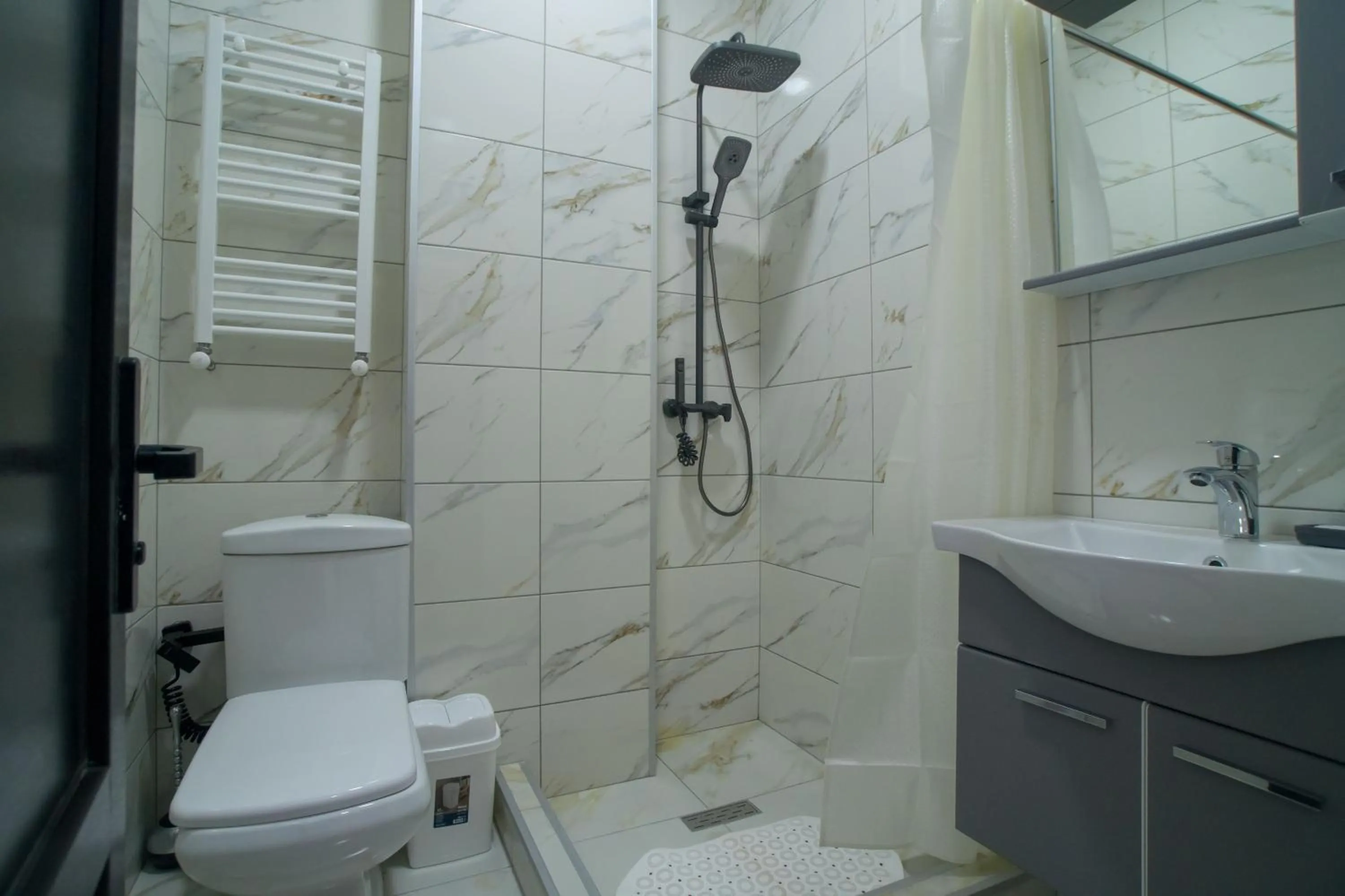 Shower in Prestige Guest House