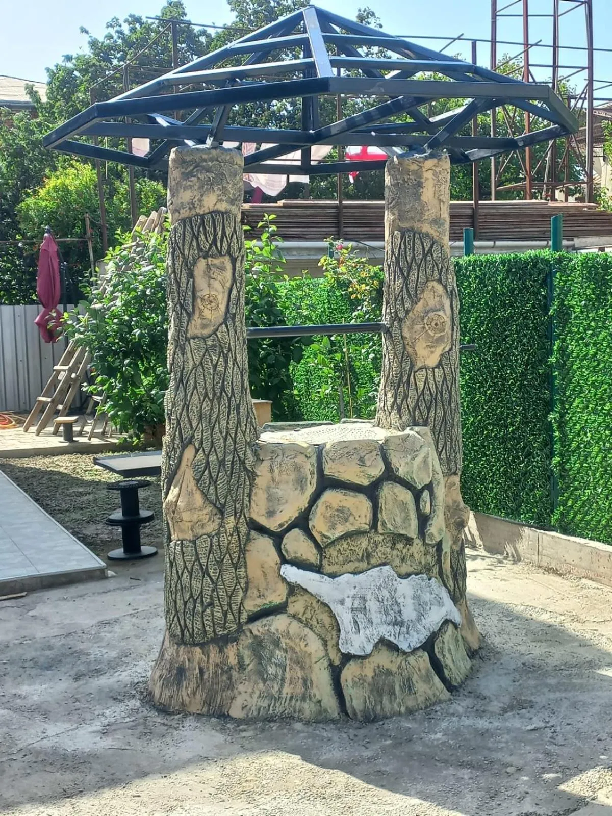 Garden in Prestige Guest House