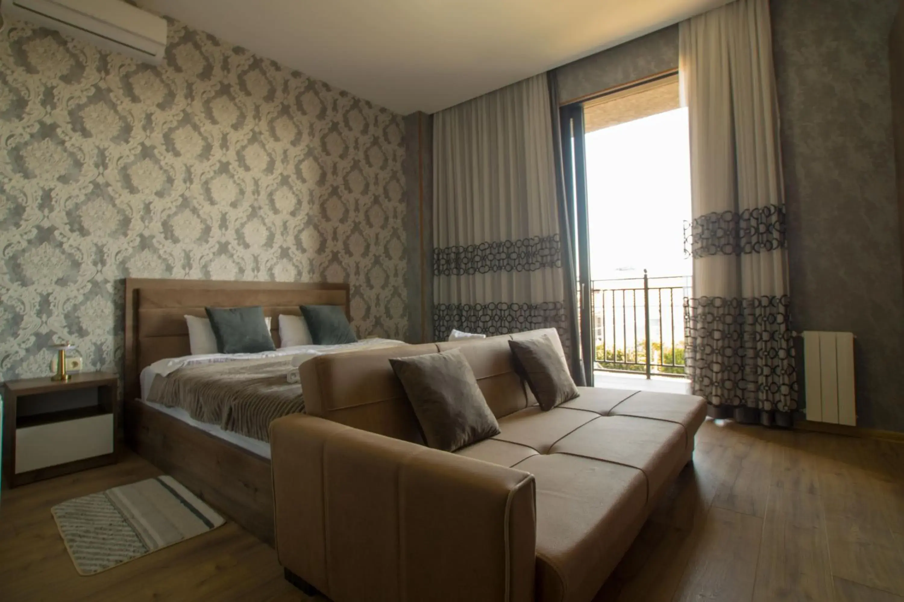 Family Suite with Balcony in Prestige Guest House Family Suite with Balcony in Prestige Guest House