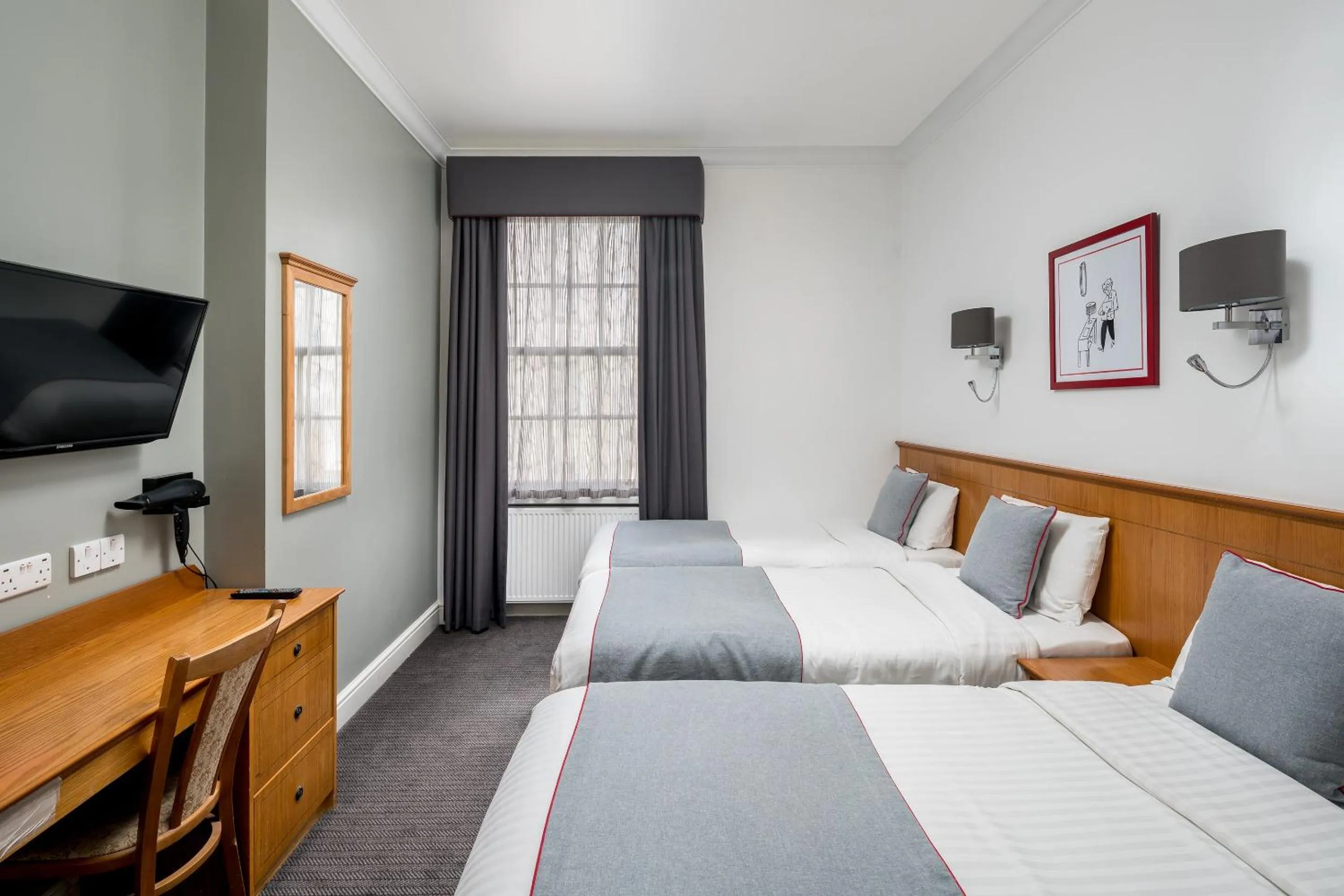 Bedroom, Bed in OYO Townhouse New England, London Victoria