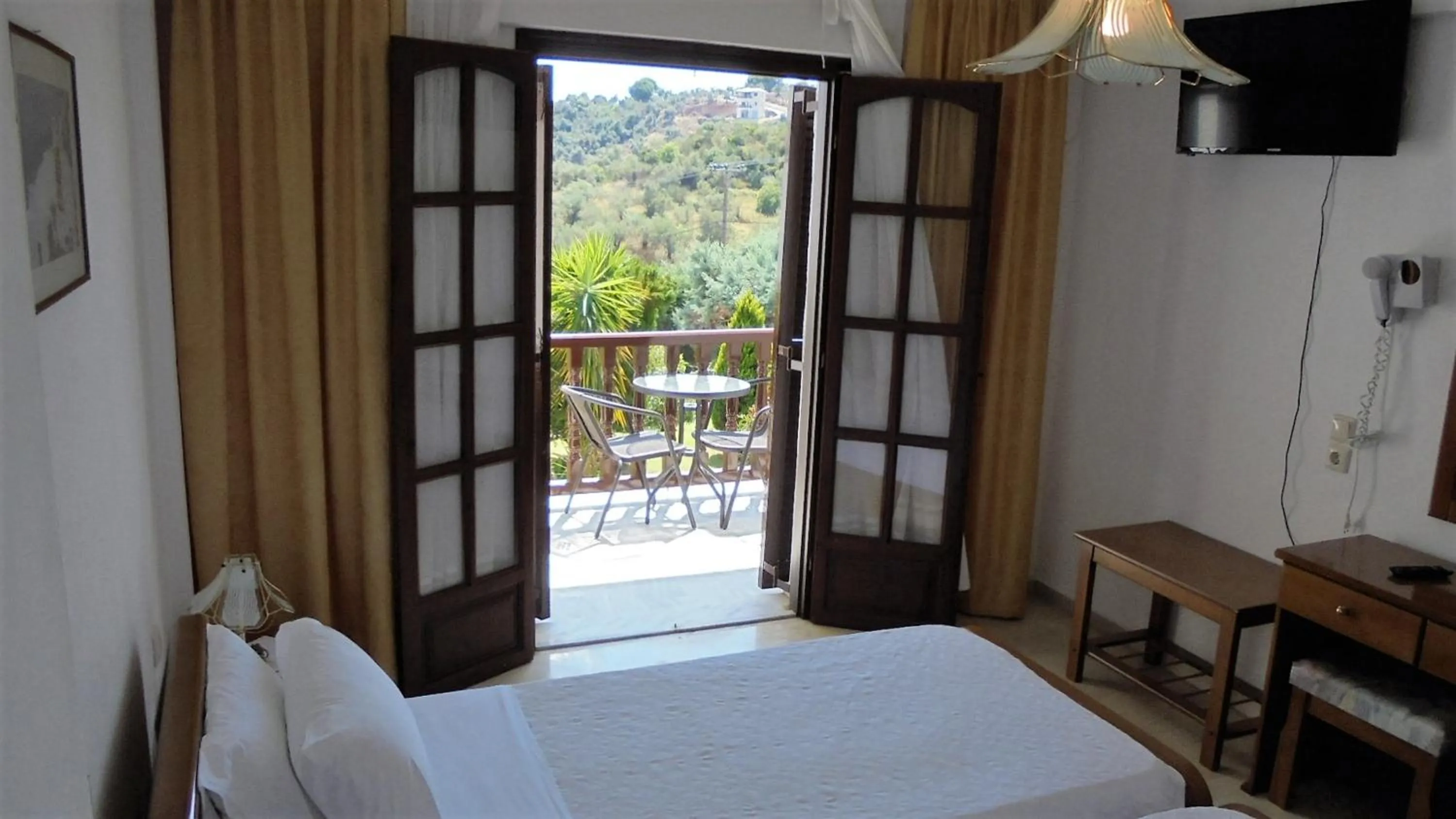 Bedroom in Hotel Paradise