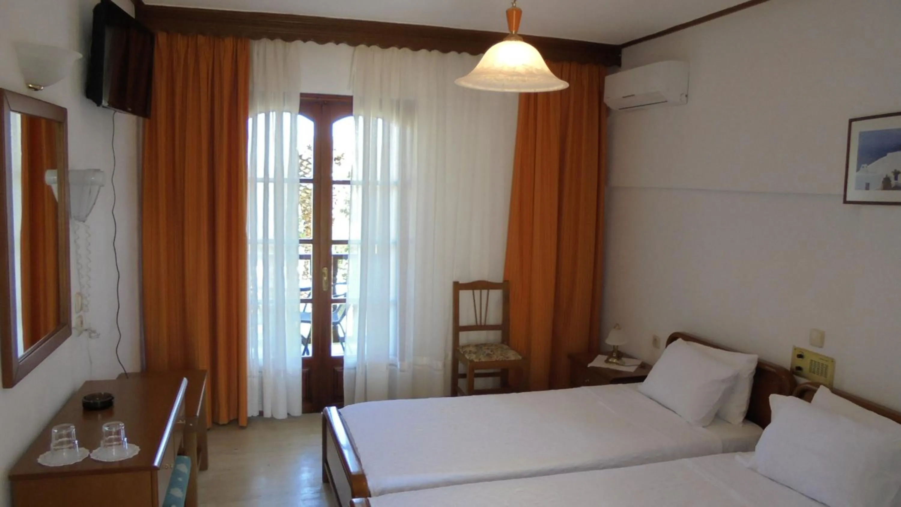 Bedroom in Hotel Paradise