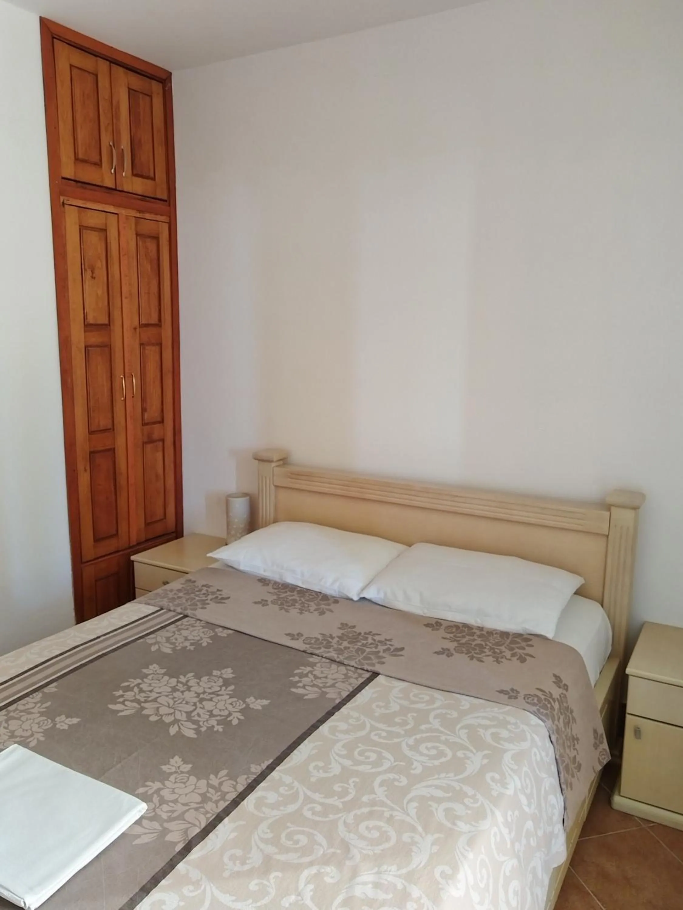 Deluxe Double Room with Side Sea View in Apartmanes Volaric M