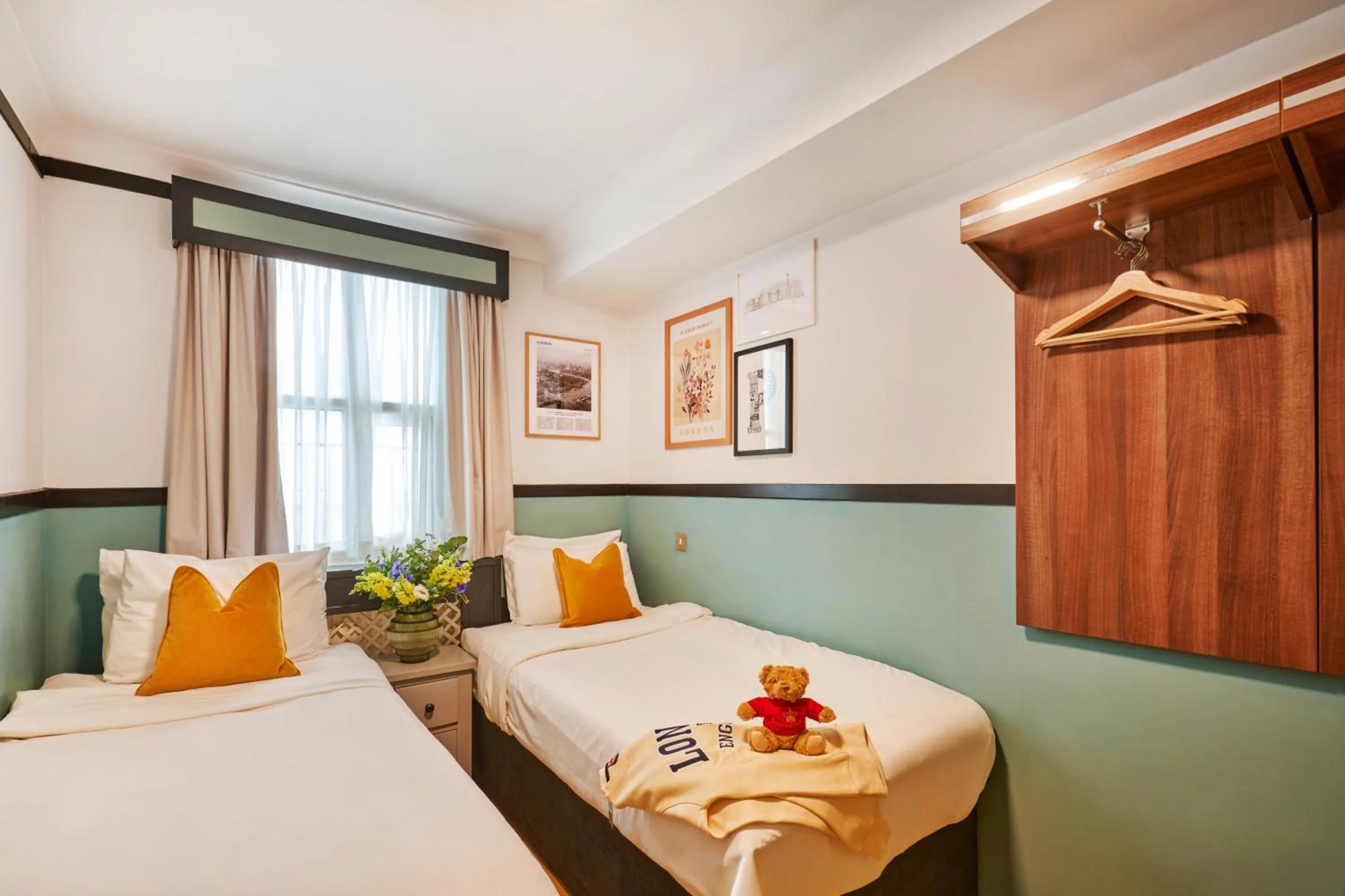 Bed in Huttons Hotel, Victoria London