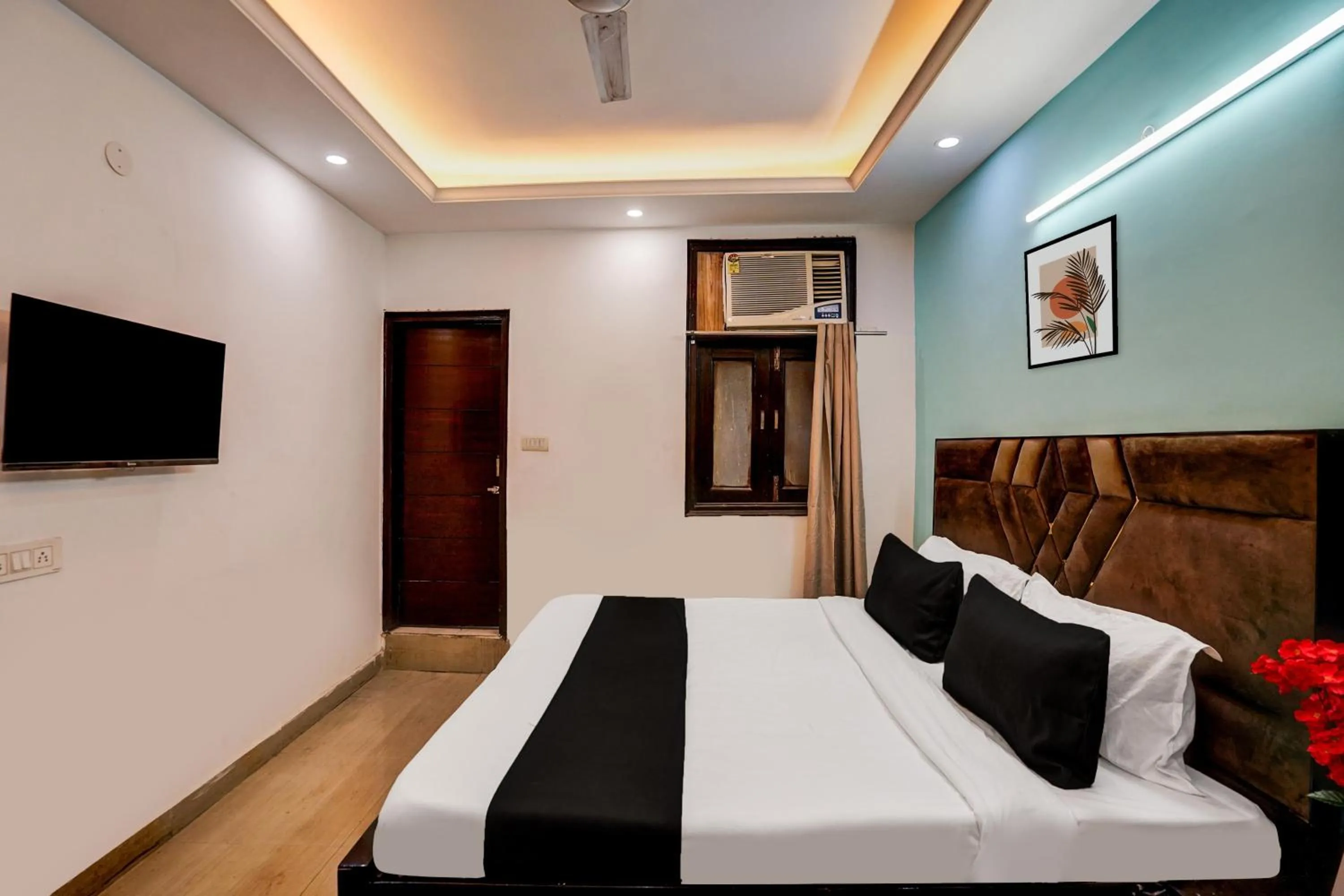 Bedroom, Bed in Hotel O Silver Key KD plaza Near Saket Metro station