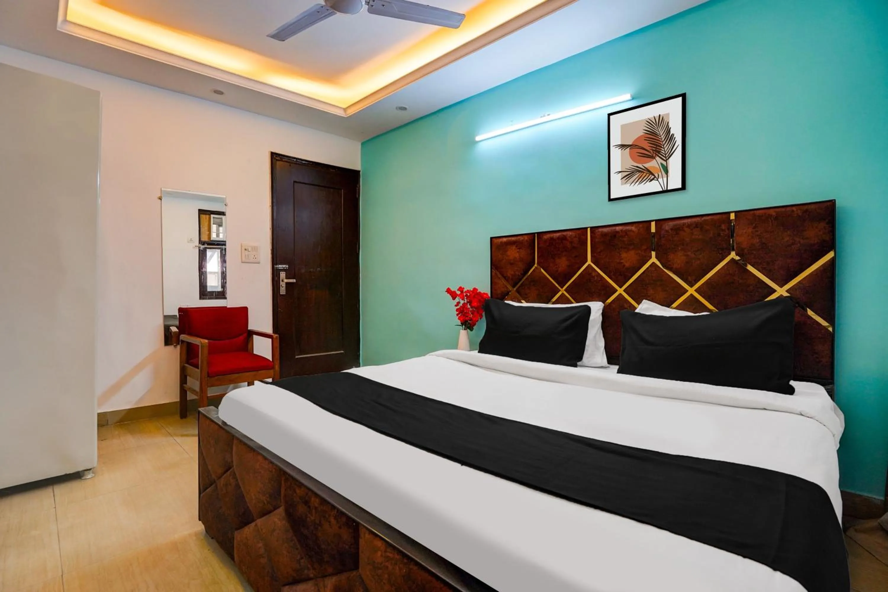 Bedroom, Bed in Hotel O Silver Key KD plaza Near Saket Metro station