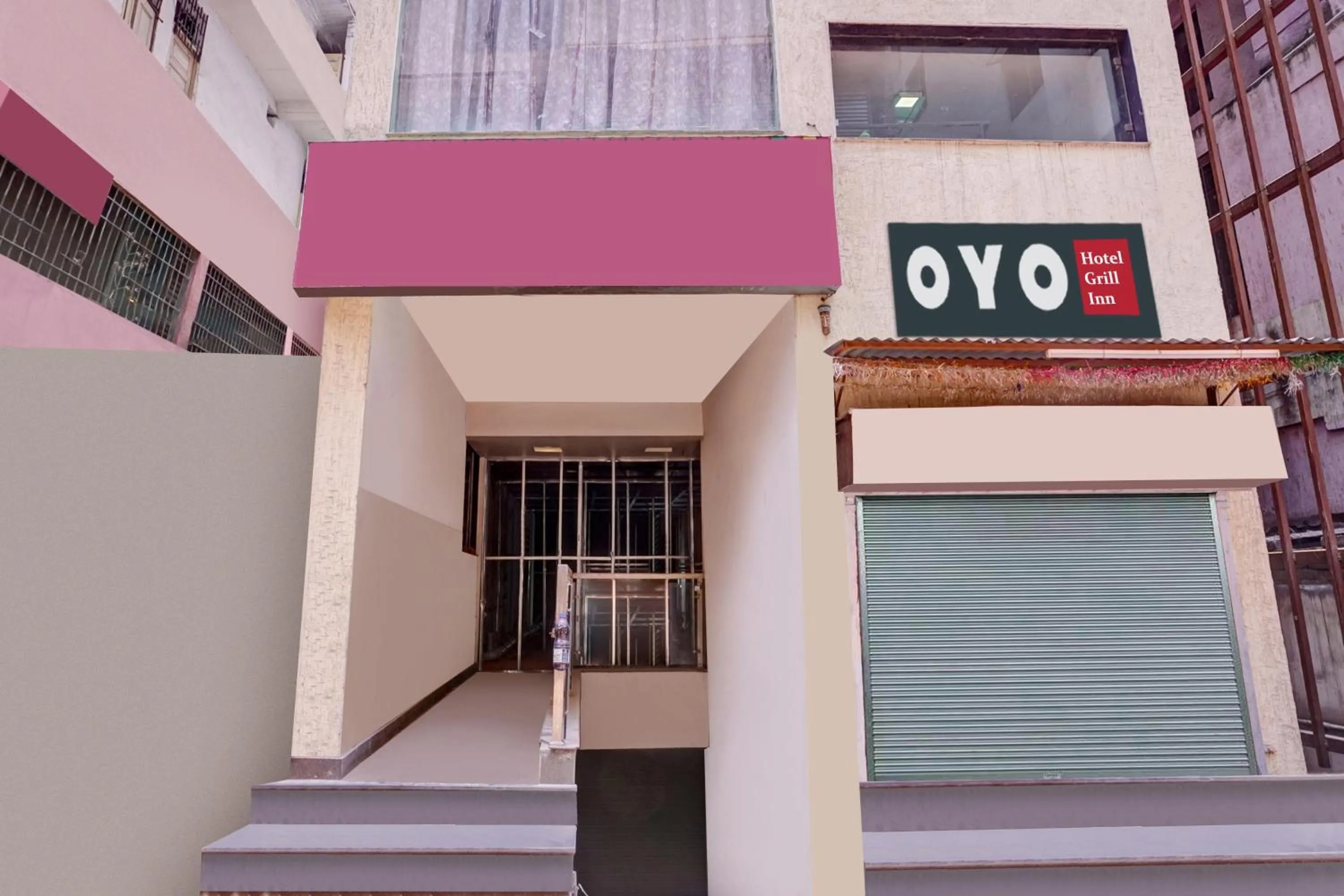 Facade/entrance in Super Hotel O Grill Inn