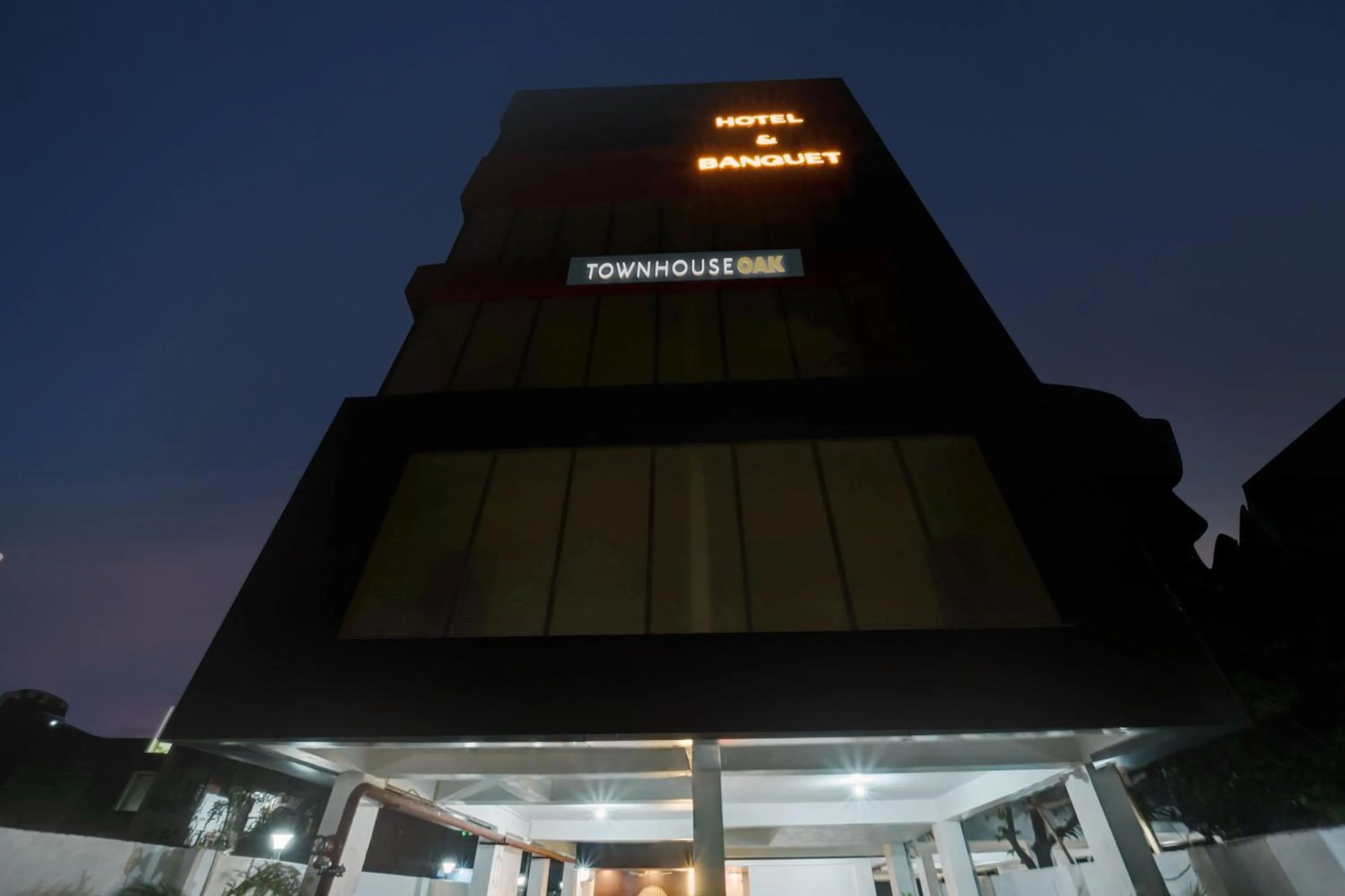 Facade/entrance in Super Townhouse OAK The Dev Regency