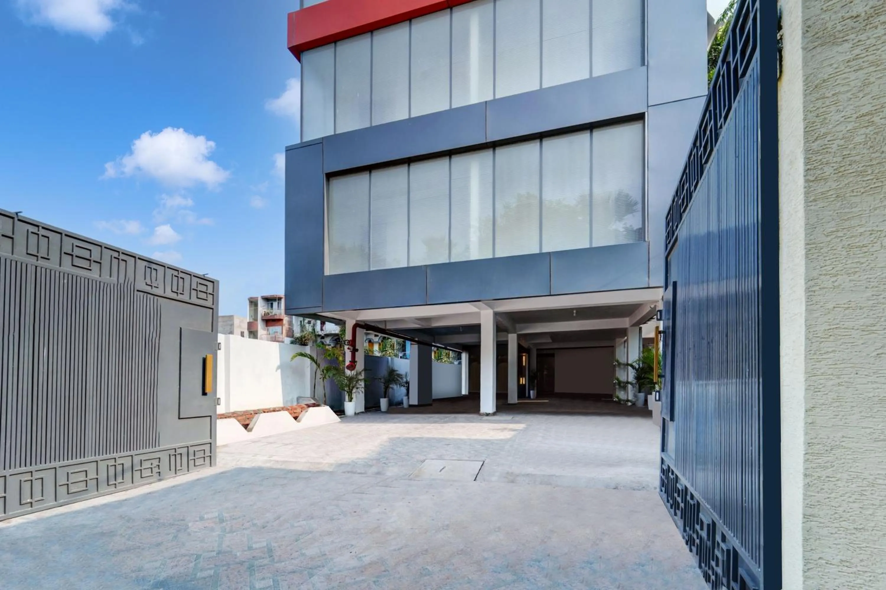 Facade/entrance in Super Townhouse OAK The Dev Regency