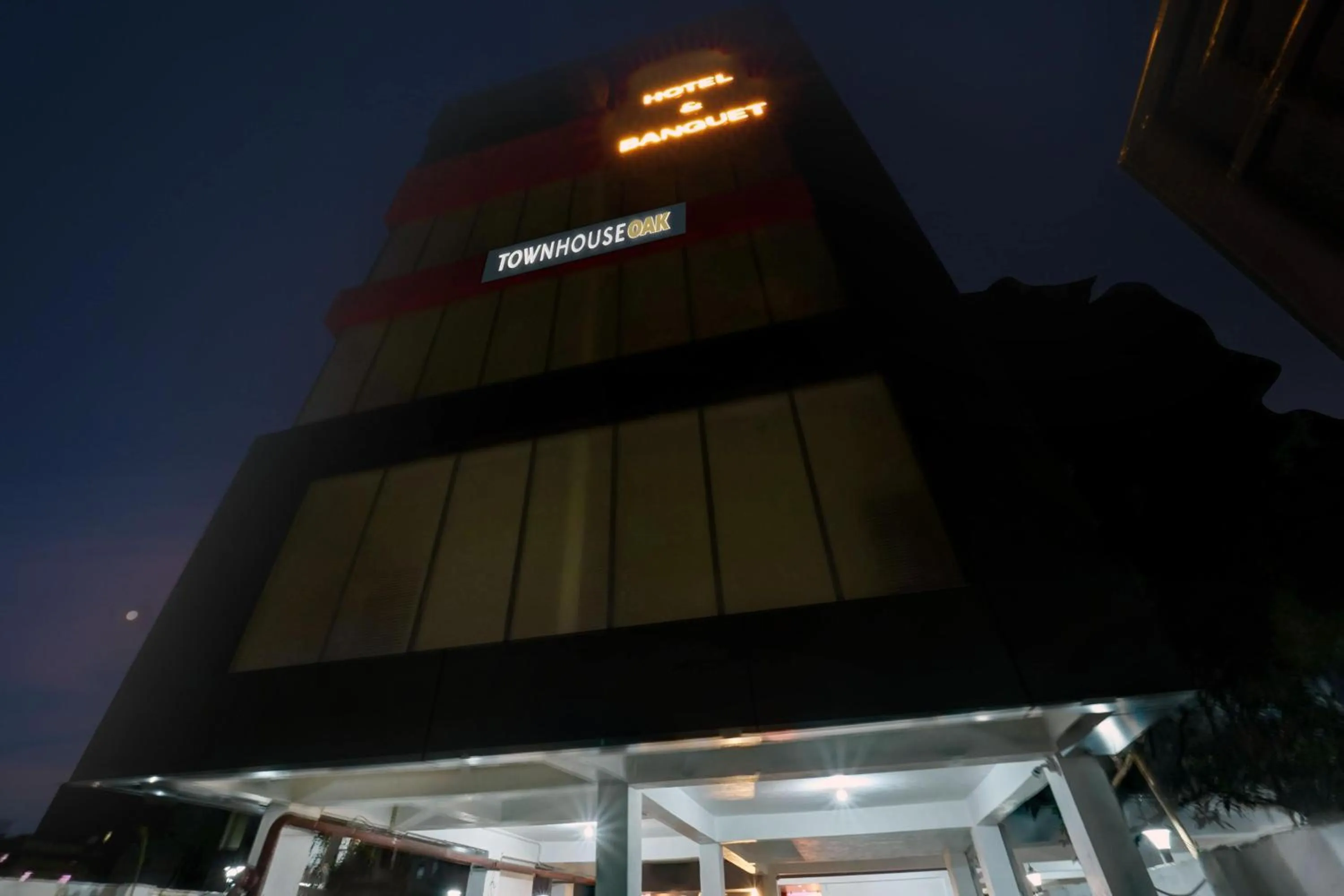 Facade/entrance in Super Townhouse OAK The Dev Regency