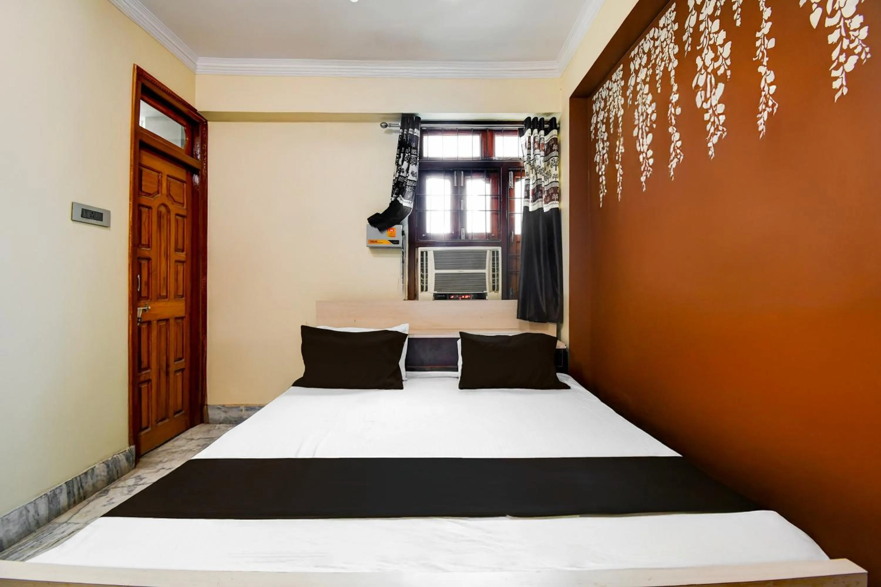 Bedroom, Bed in Super Collection O Transport Nagar Metro Station Patna