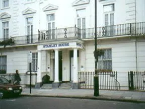 Facade/entrance in Stanley House Hotel