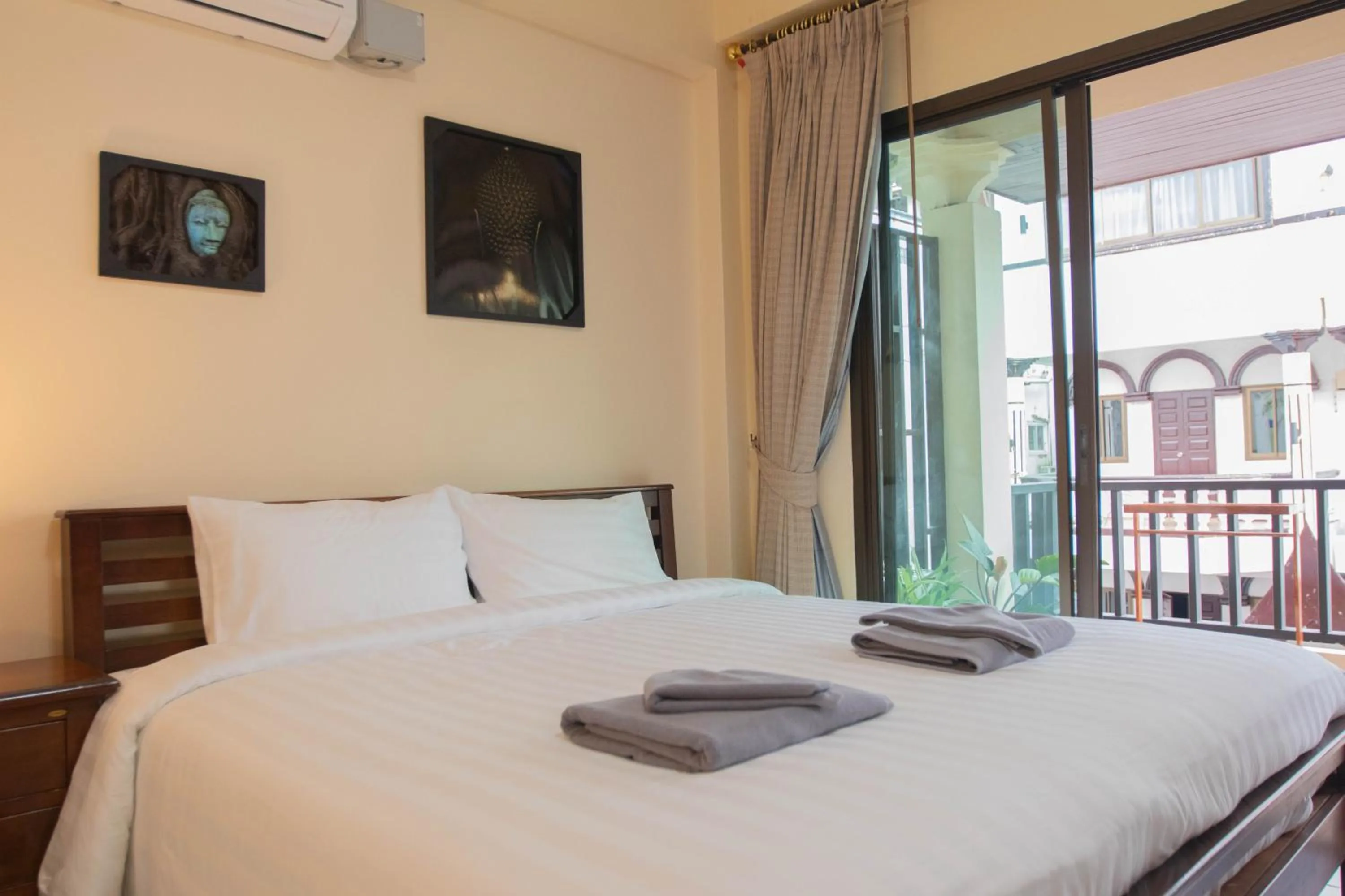 Bedroom, Bed in Maiiam Guesthouse Patong