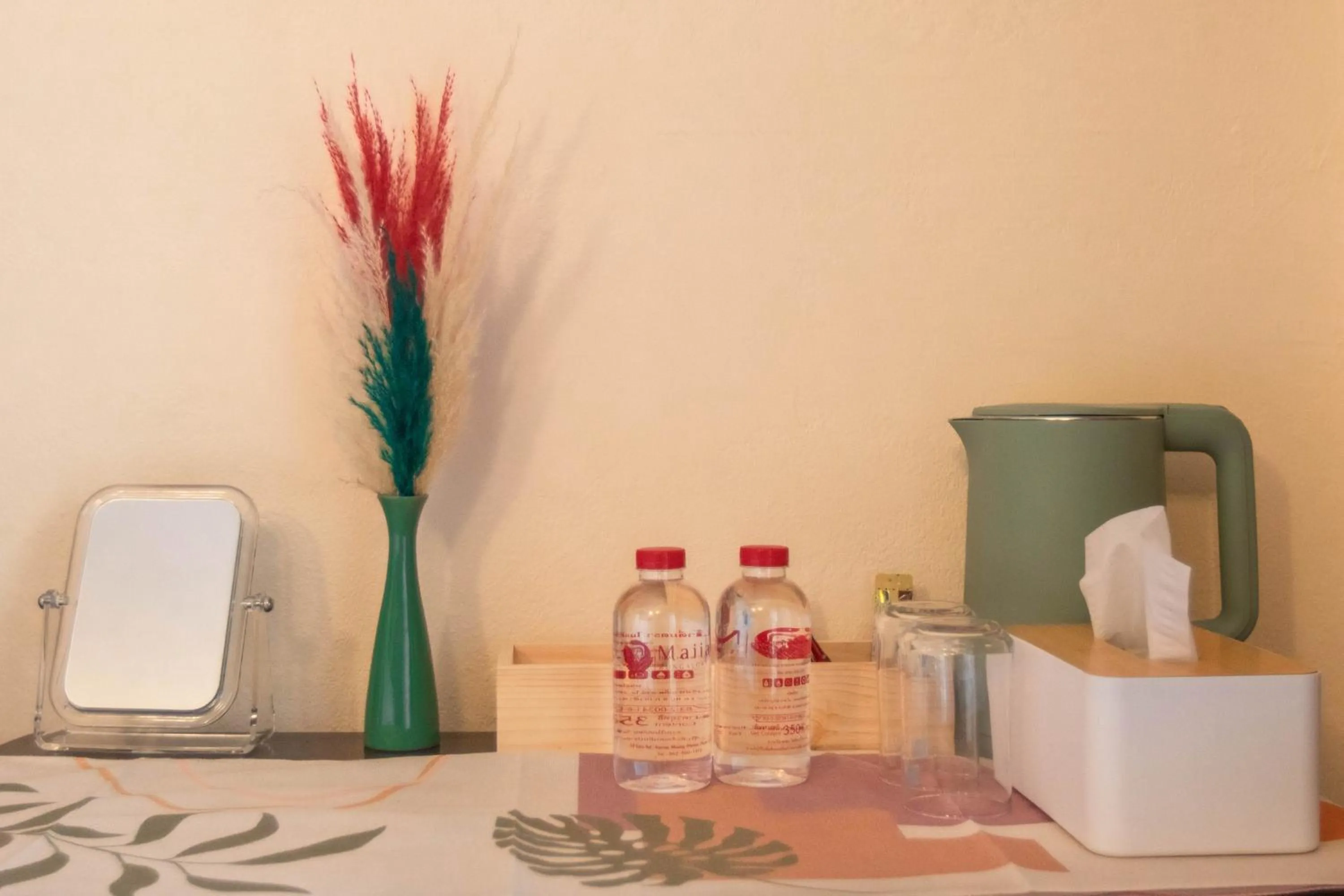 Coffee/tea facilities in Maiiam Guesthouse Patong