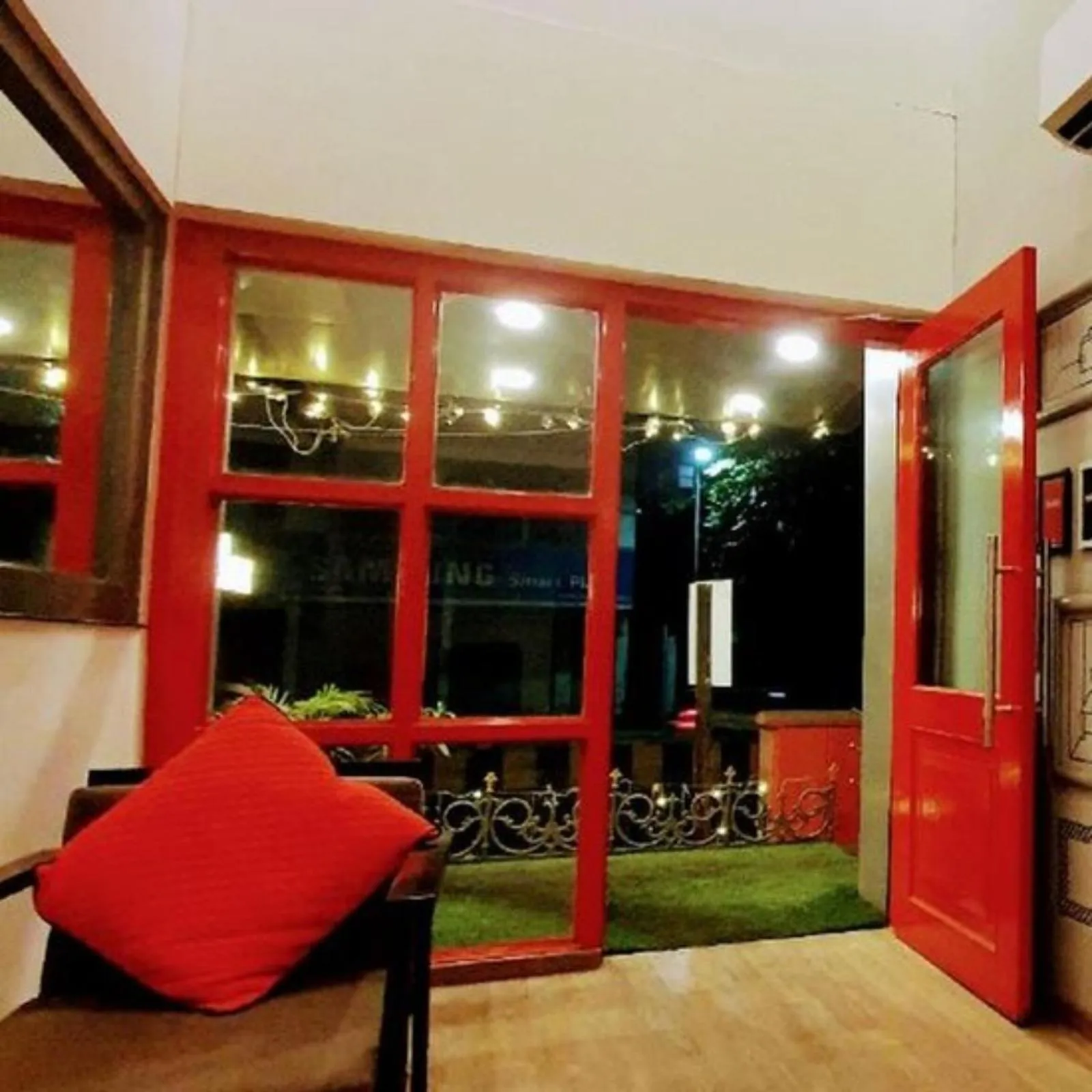 Facade/entrance in Hotel Signature, Nagpur