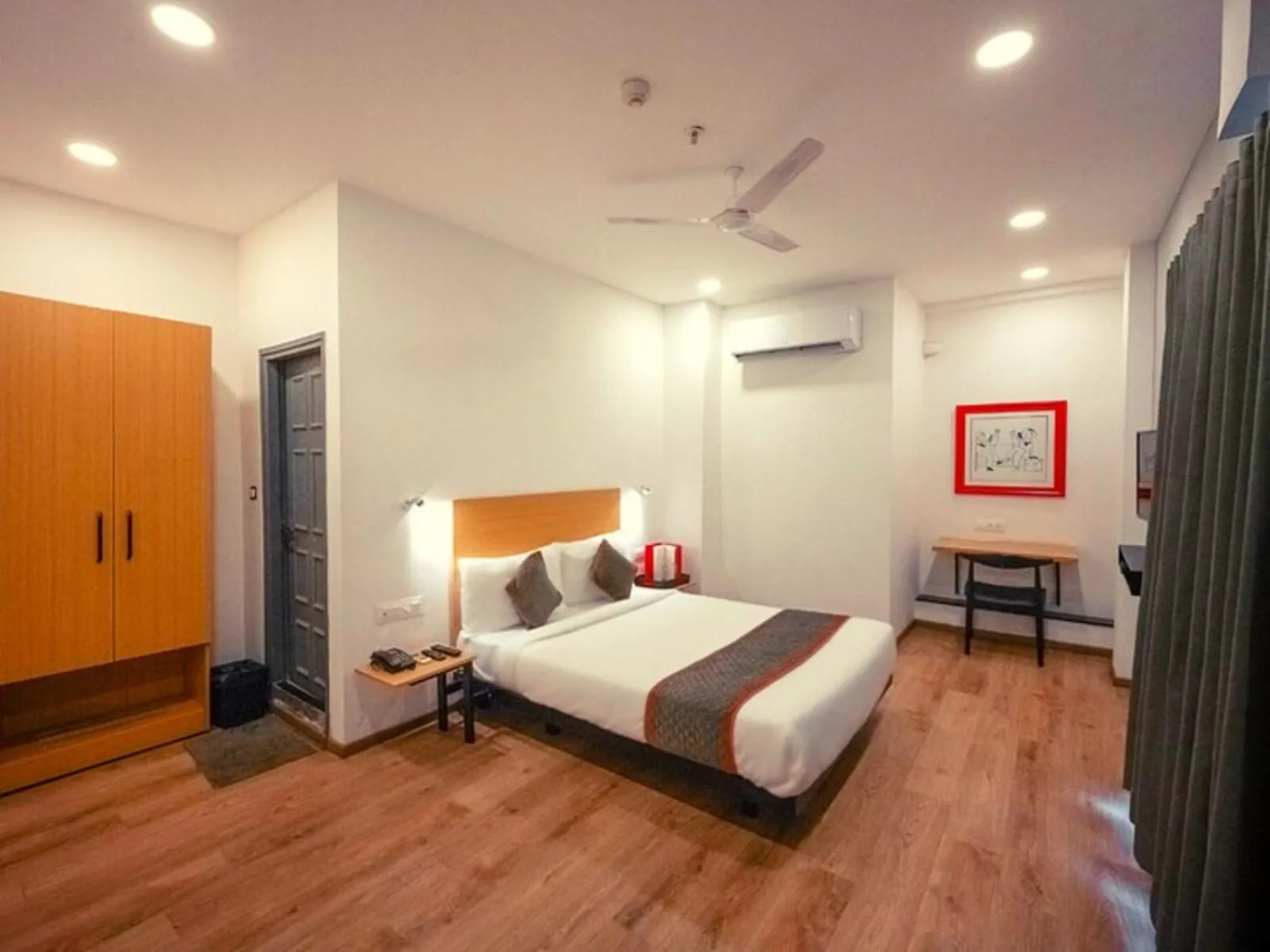 Photo of the whole room, Bed in Hotel Signature, Nagpur